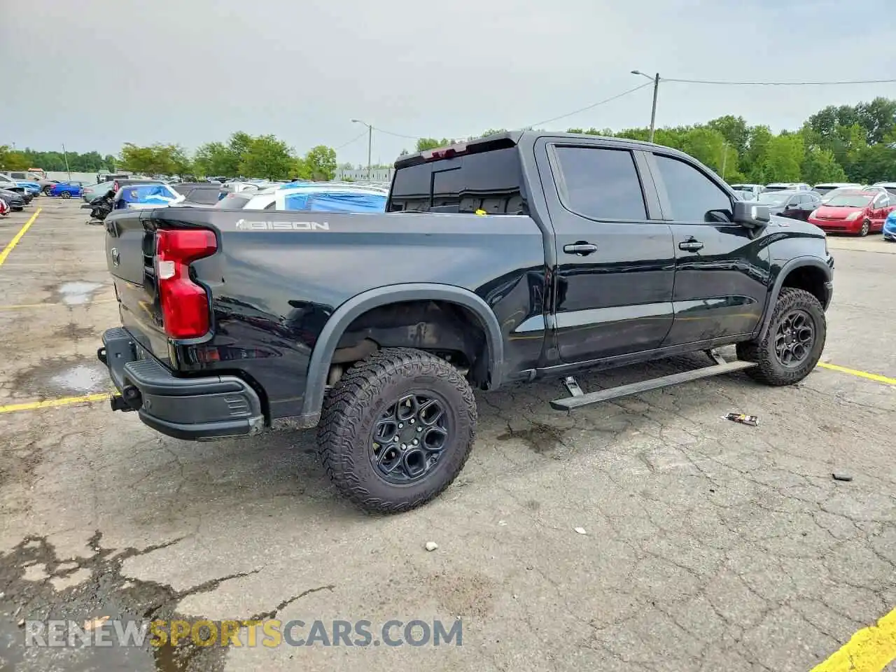 3 fotografías del automóvil dañado 3GCUDHEL0RG201736 CHEVROLET SILVERADO 2024