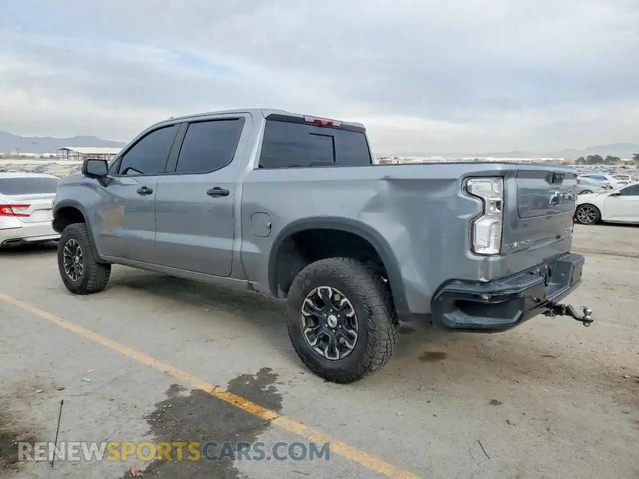 2 Photograph of a damaged car 3GCUDHEL3RG369323 CHEVROLET SILVERADO 2024