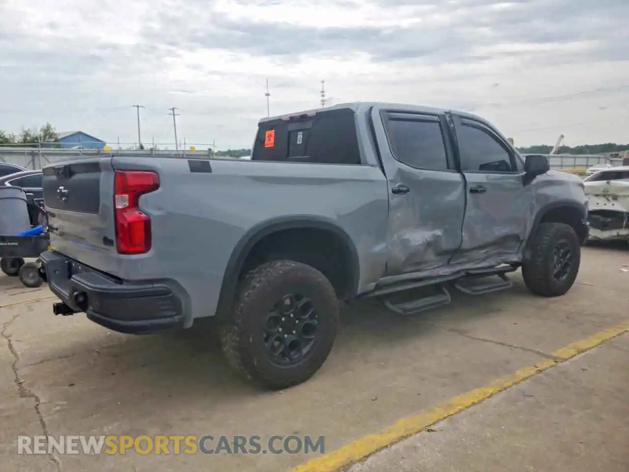 3 Photograph of a damaged car 3GCUDHEL5RG313237 CHEVROLET SILVERADO 2024