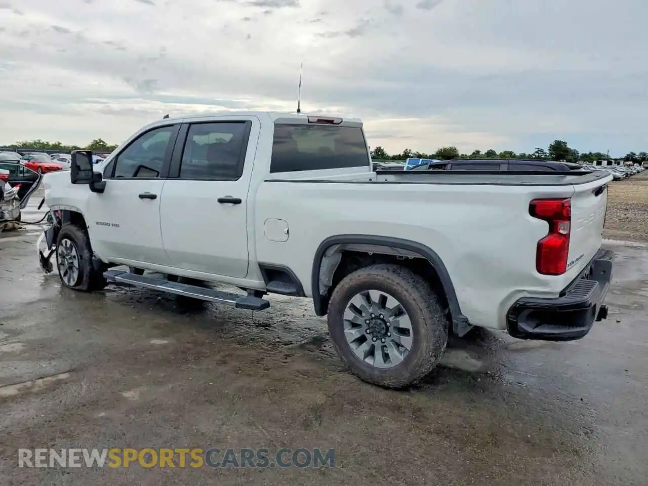 2 fotografías del automóvil dañado 1GC4KME77SF151359 CHEVROLET SILVERADO 2025