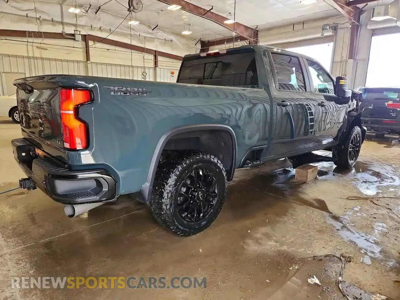 3 Фотография поврежденного автомобиля 1GC4KNEY8SF150526 CHEVROLET SILVERADO 2025