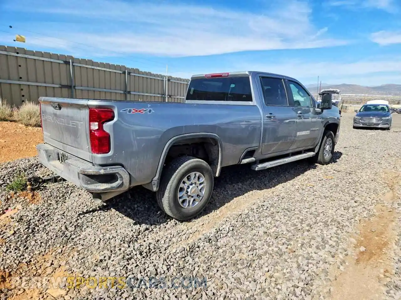 3 Photograph of a damaged car 1GC4KTEY4SF291307 CHEVROLET SILVERADO 2025