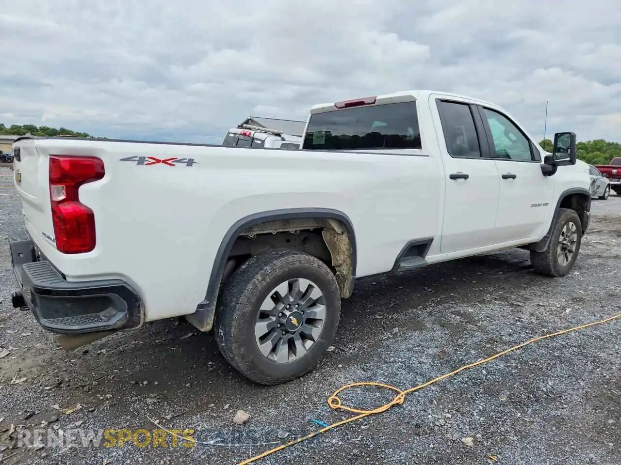 3 fotografías del automóvil dañado 1GC5KME74SF133521 CHEVROLET SILVERADO 2025