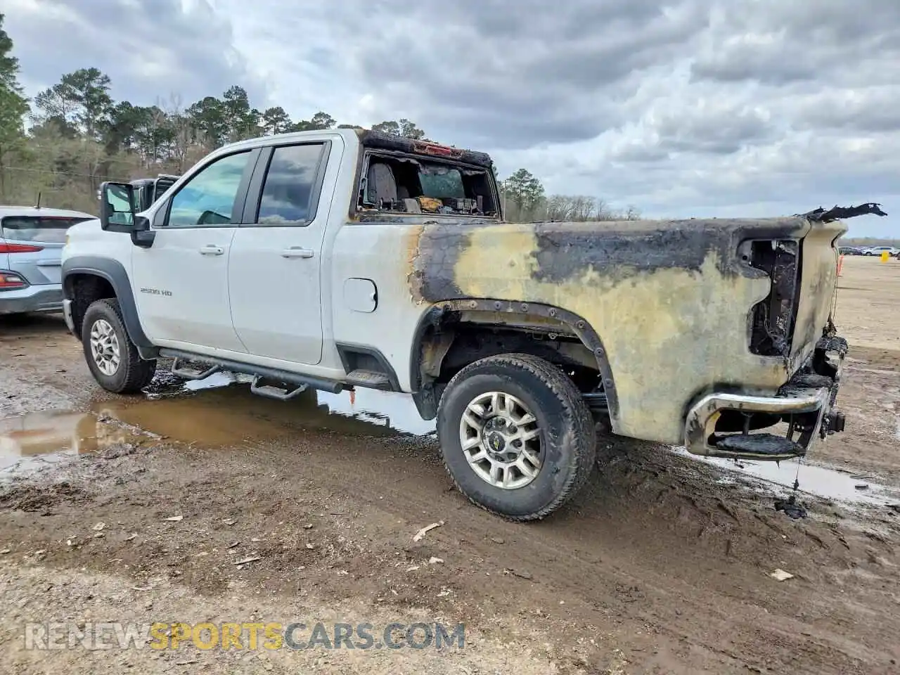 2 Photograph of a damaged car 1GC5KNE74SF228568 CHEVROLET SILVERADO 2025