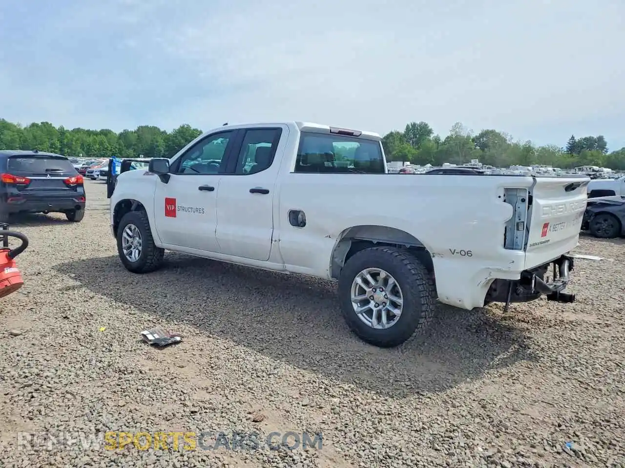 2 fotografías del automóvil dañado 1GCRKAED2SZ220340 CHEVROLET SILVERADO 2025