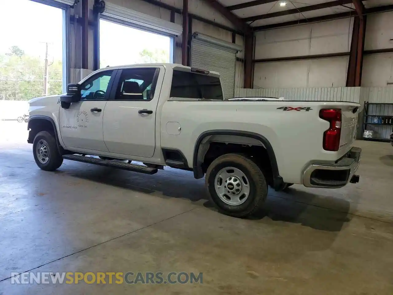 2 Фотография поврежденного автомобиля 2GC4KLE7XS1144388 CHEVROLET SILVERADO 2025