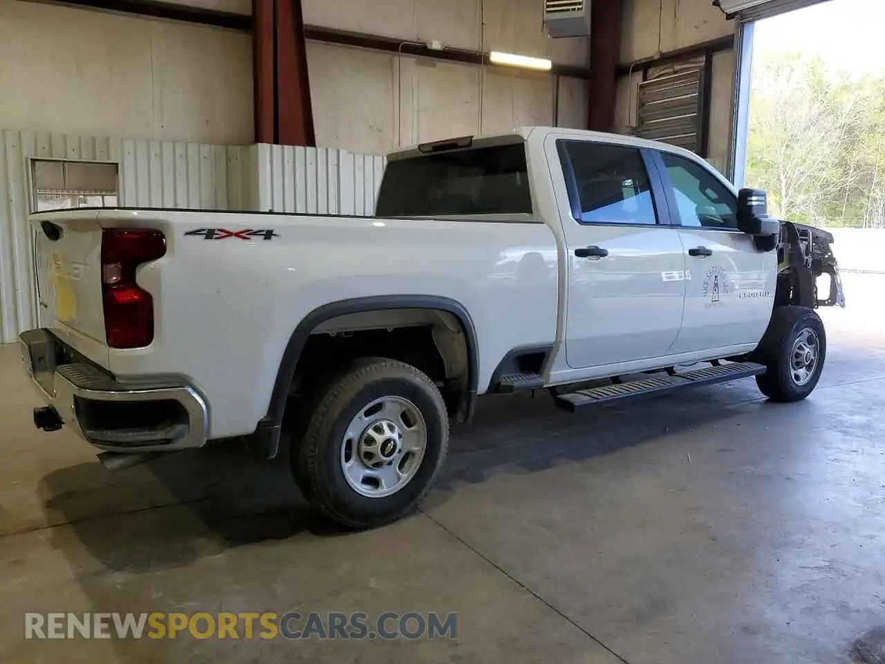3 Фотография поврежденного автомобиля 2GC4KLE7XS1144388 CHEVROLET SILVERADO 2025