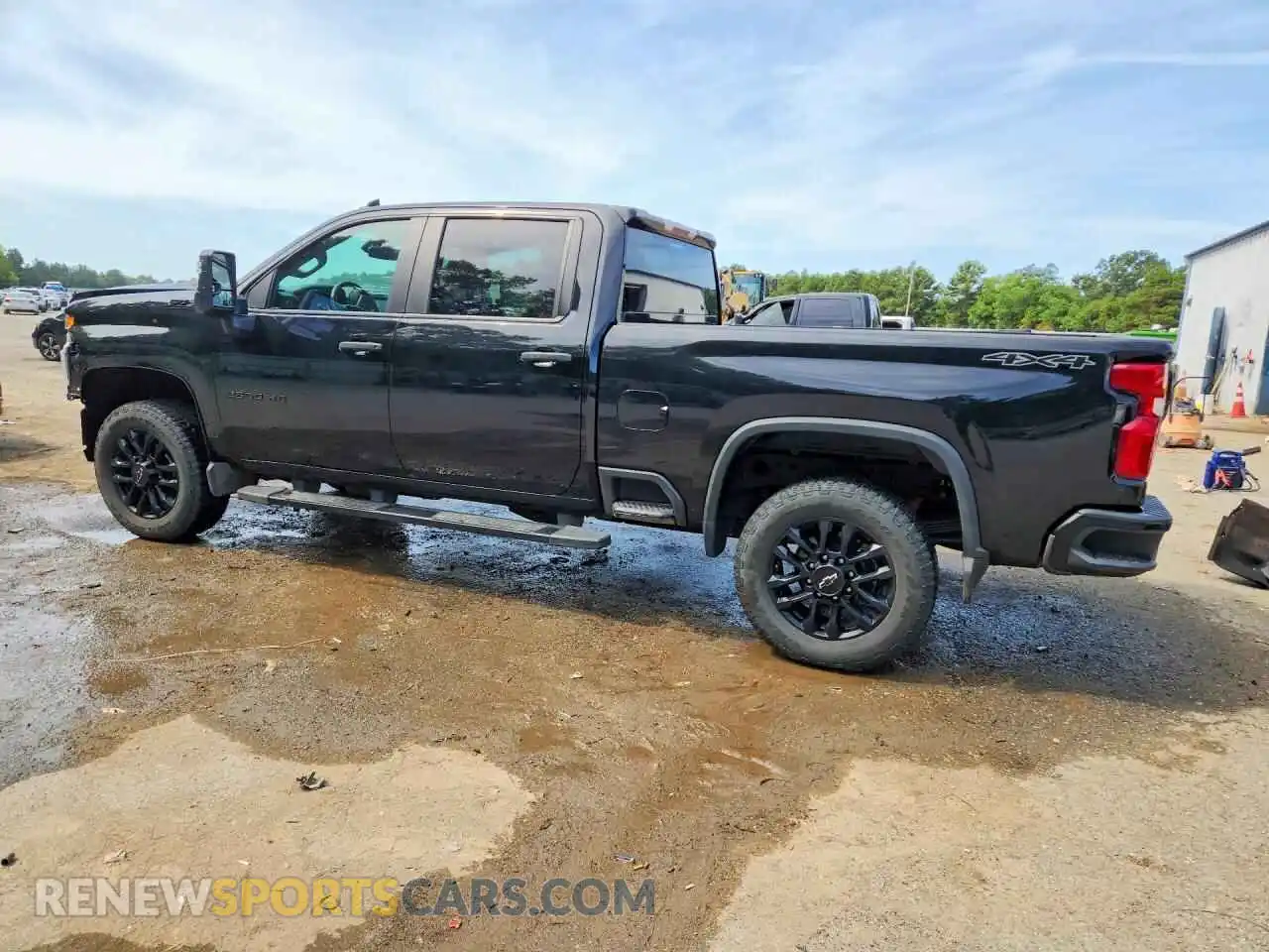 2 Photograph of a damaged car 2GC4KME77S1177919 CHEVROLET SILVERADO 2025