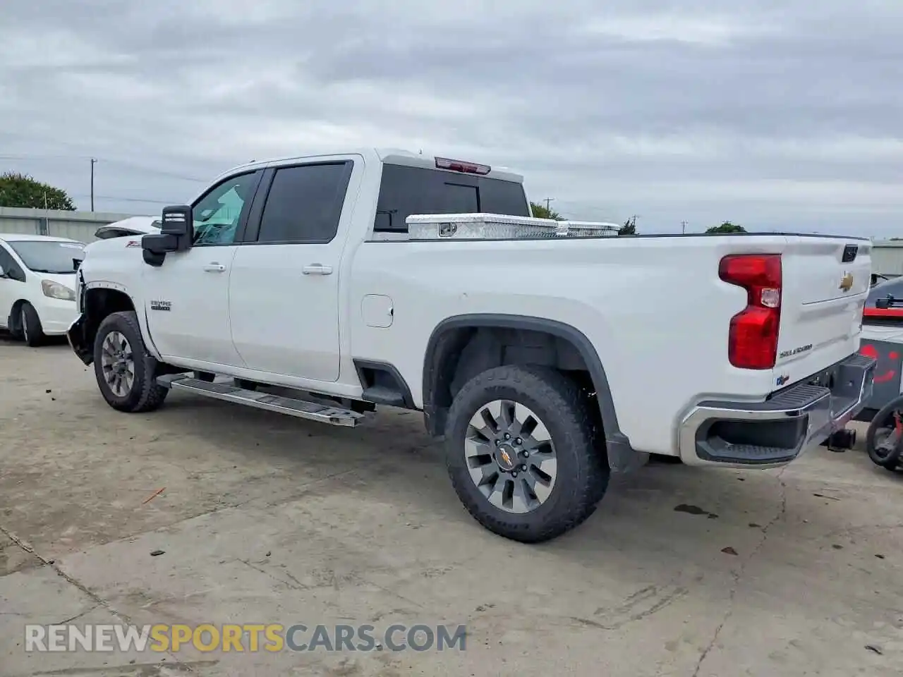 2 Photograph of a damaged car 2GC4KNEY8S1184456 CHEVROLET SILVERADO 2025