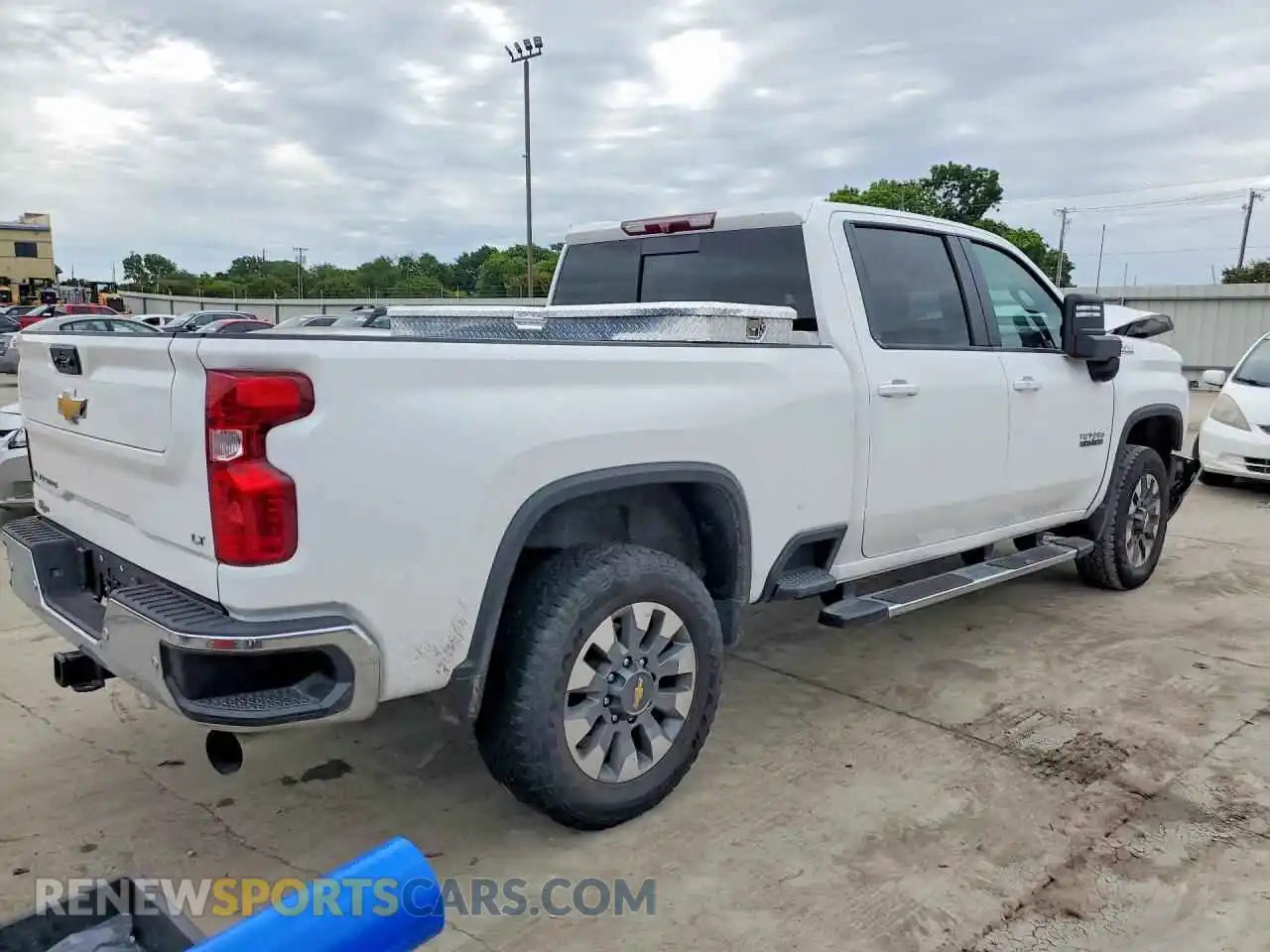 3 Photograph of a damaged car 2GC4KNEY8S1184456 CHEVROLET SILVERADO 2025