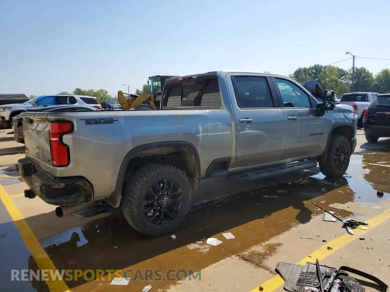 3 fotografías del automóvil dañado 2GC4KNEY8S1215267 CHEVROLET SILVERADO 2025