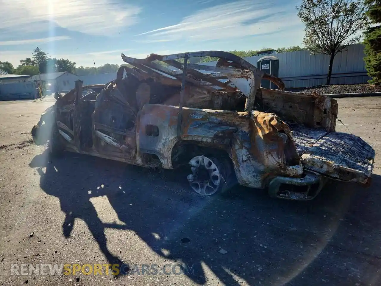 2 Фотография поврежденного автомобиля 2GC4KPE76S1138319 CHEVROLET SILVERADO 2025