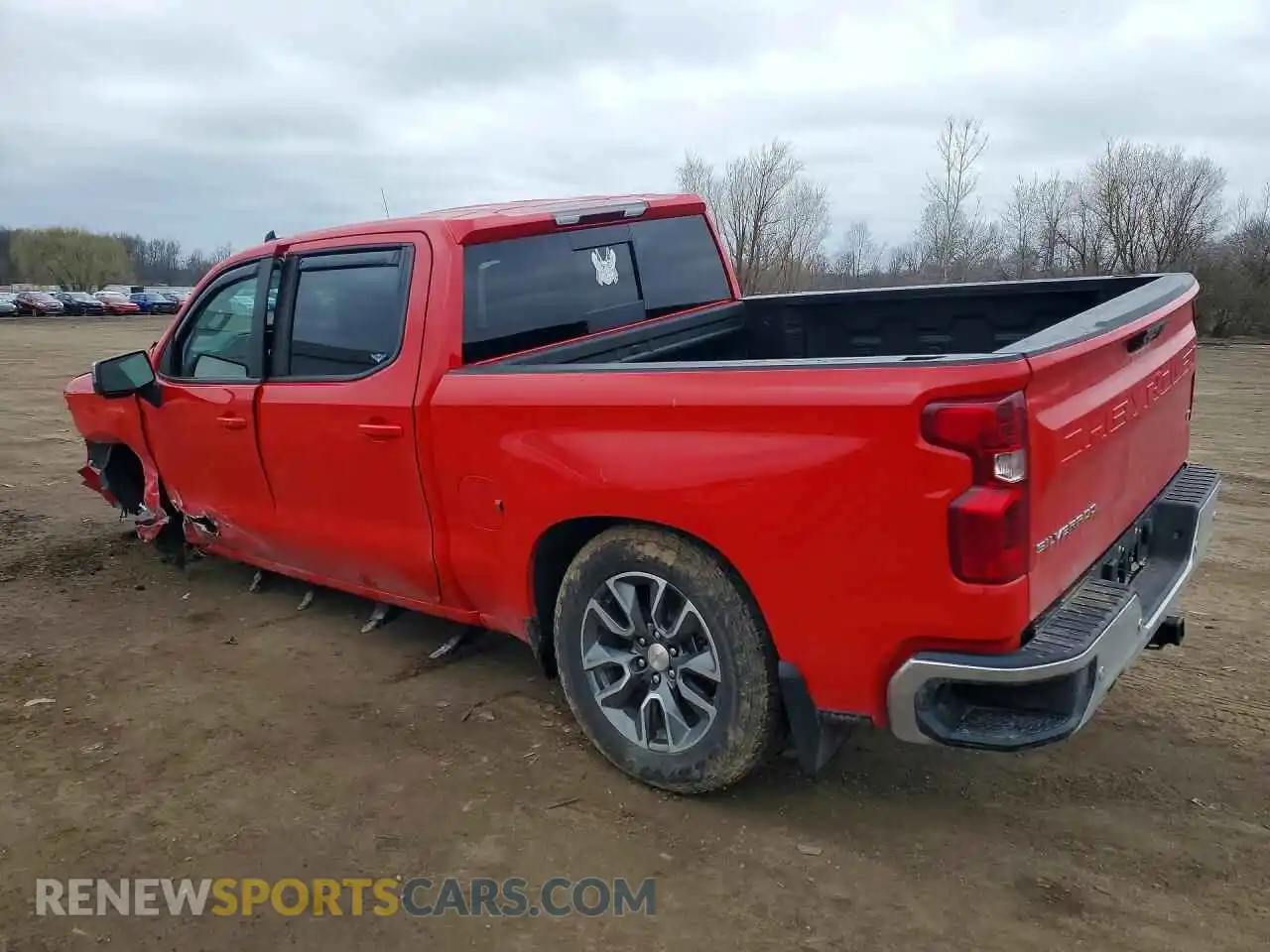 2 fotografías del automóvil dañado 2GCUKDED0S1135954 CHEVROLET SILVERADO 2025