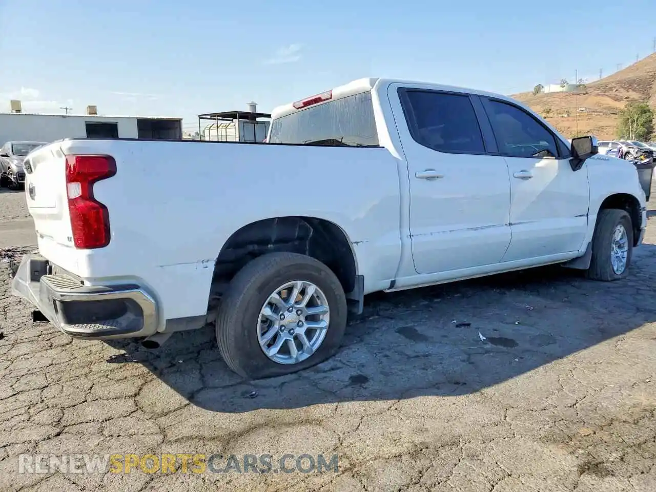 3 Photograph of a damaged car 3GCPACEK7SG252415 CHEVROLET SILVERADO 2025