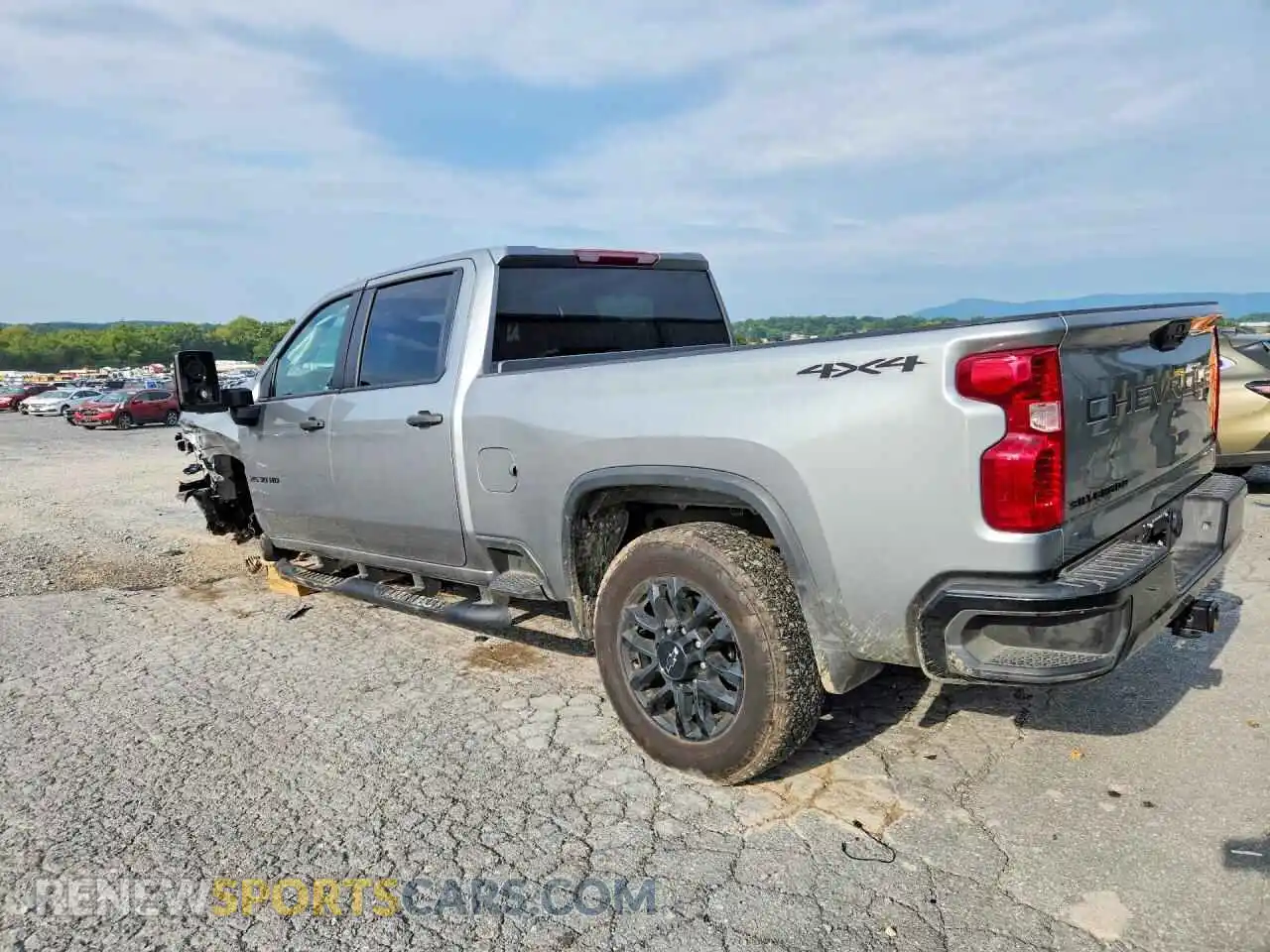 2 Фотография поврежденного автомобиля 2GC4KME75T1117798 CHEVROLET SILVERADO 2026