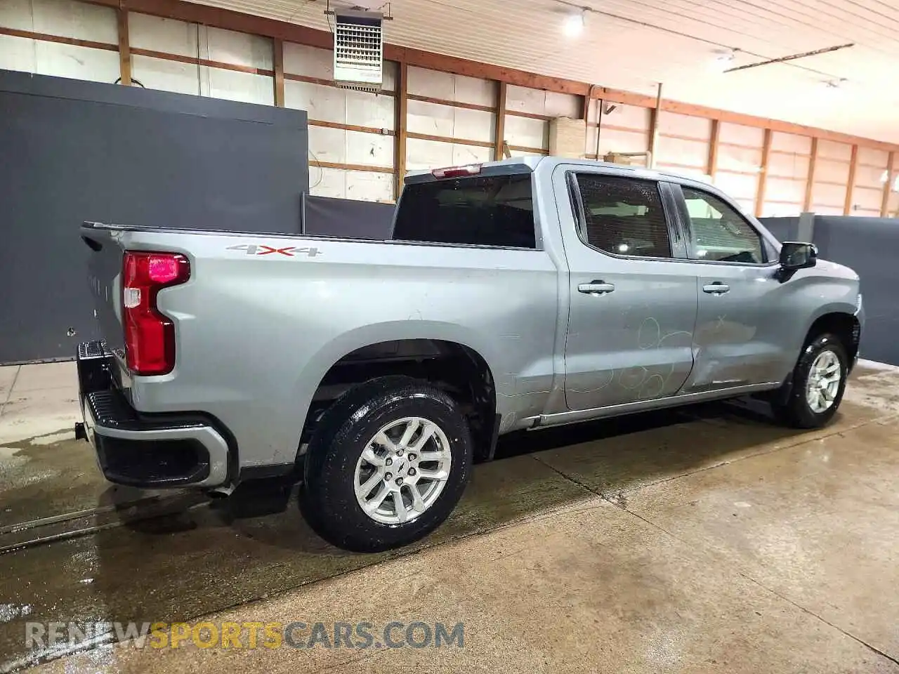 3 Photograph of a damaged car 2GCUKEEDXT1125567 CHEVROLET SILVERADO 2026