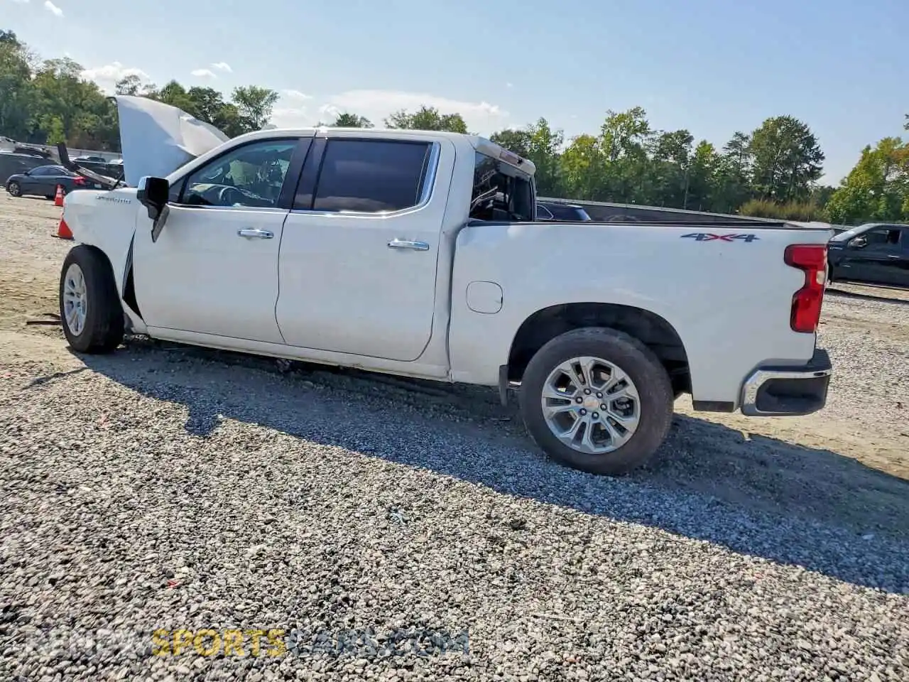 2 Photograph of a damaged car 2GCUKGED2T1103719 CHEVROLET SILVERADO 2026