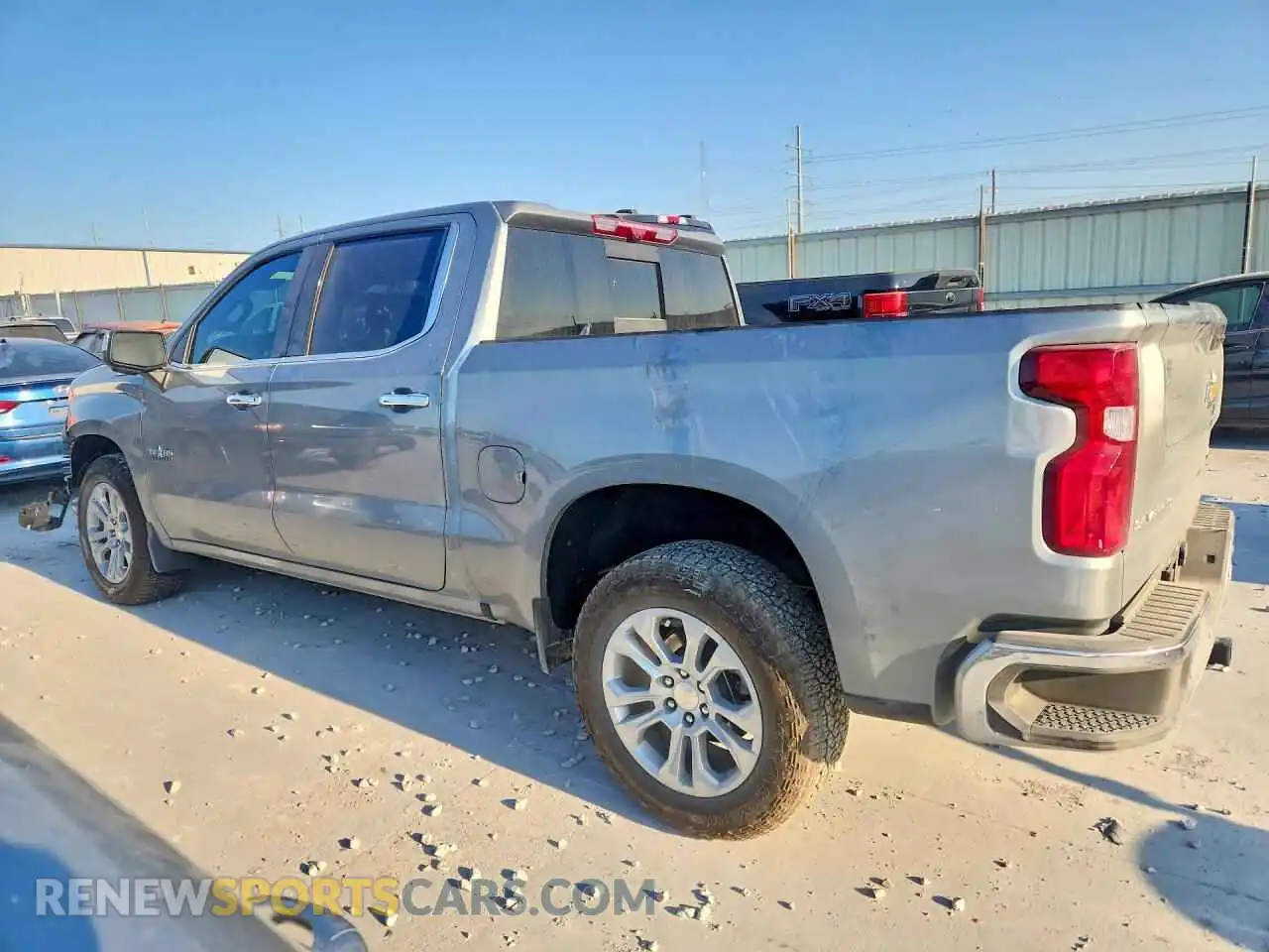 2 fotografías del automóvil dañado 2GCUKGED9T1103782 CHEVROLET SILVERADO 2026