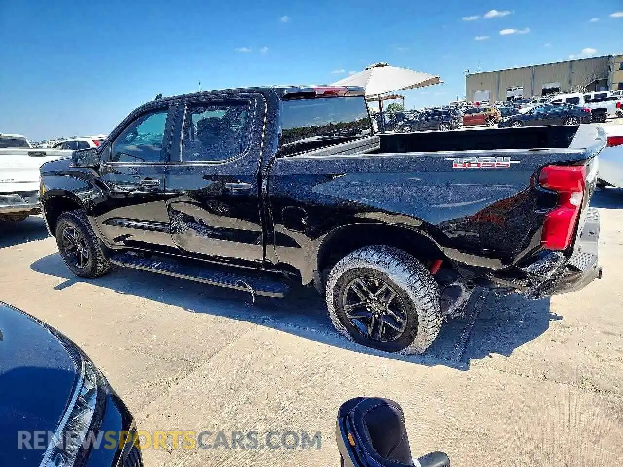 2 Photograph of a damaged car 3GCPKCEK3TG190185 CHEVROLET SILVERADO 2026