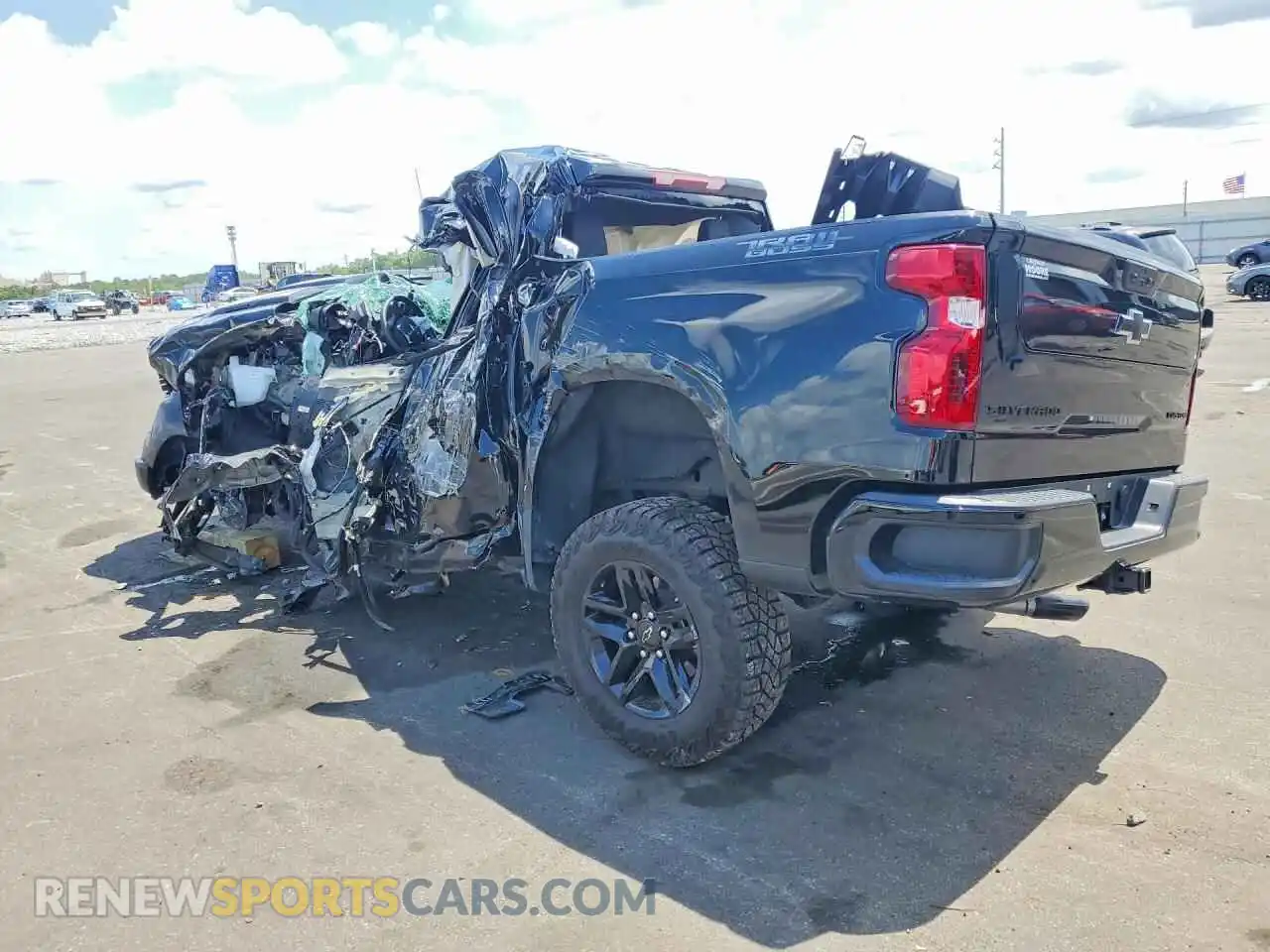 2 Фотография поврежденного автомобиля 3GCPKCEK4TG170737 CHEVROLET SILVERADO 2026