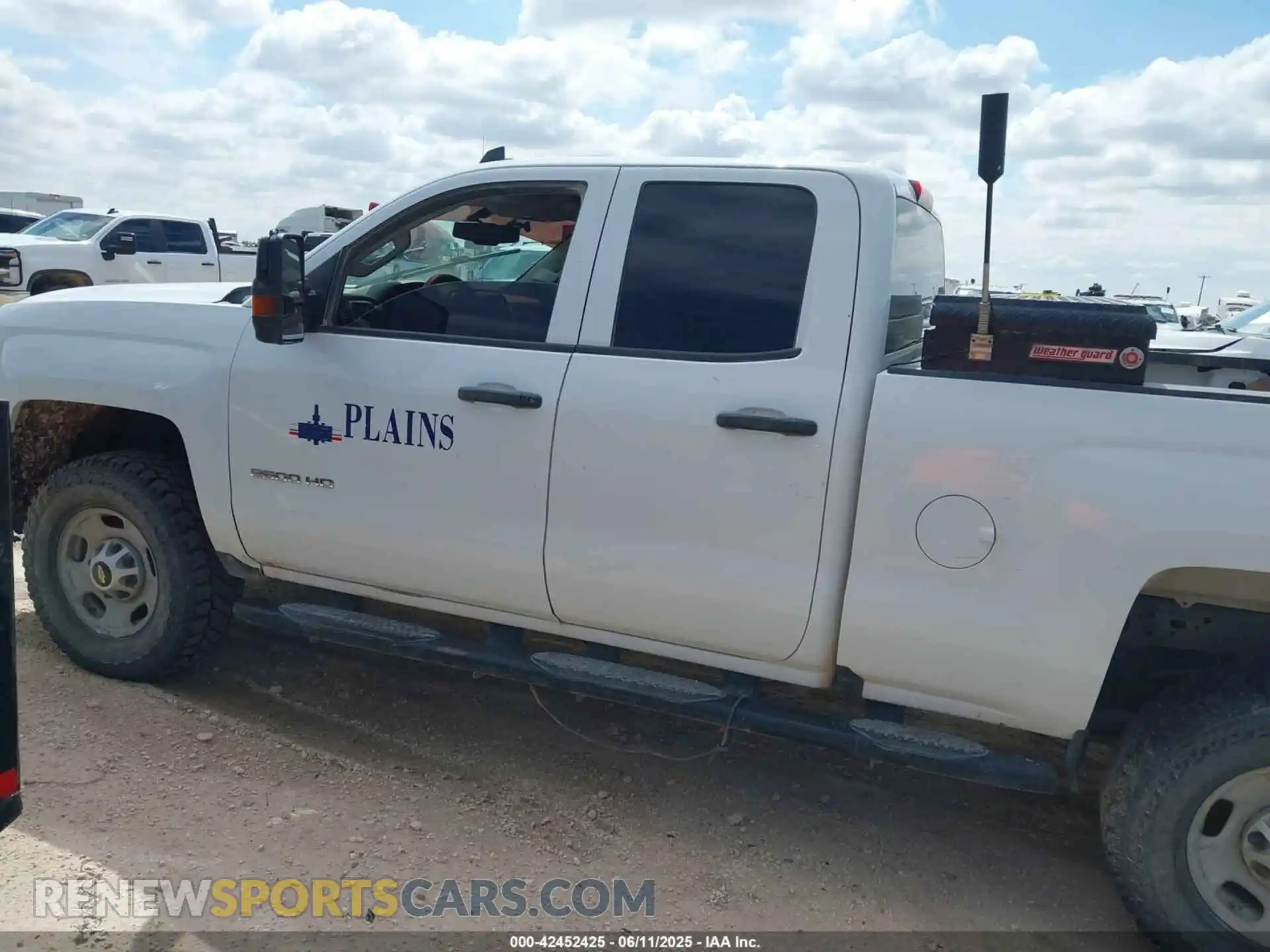 3 Фотография поврежденного автомобиля 2GC2KREG5K1215037 CHEVROLET SILVERADO 2500HD 2019