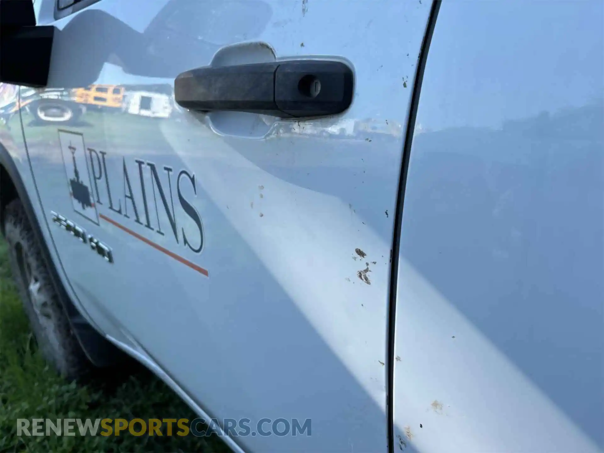 3 Photograph of a damaged car 1GC2YLE78LF261595 CHEVROLET SILVERADO 2500HD 2020