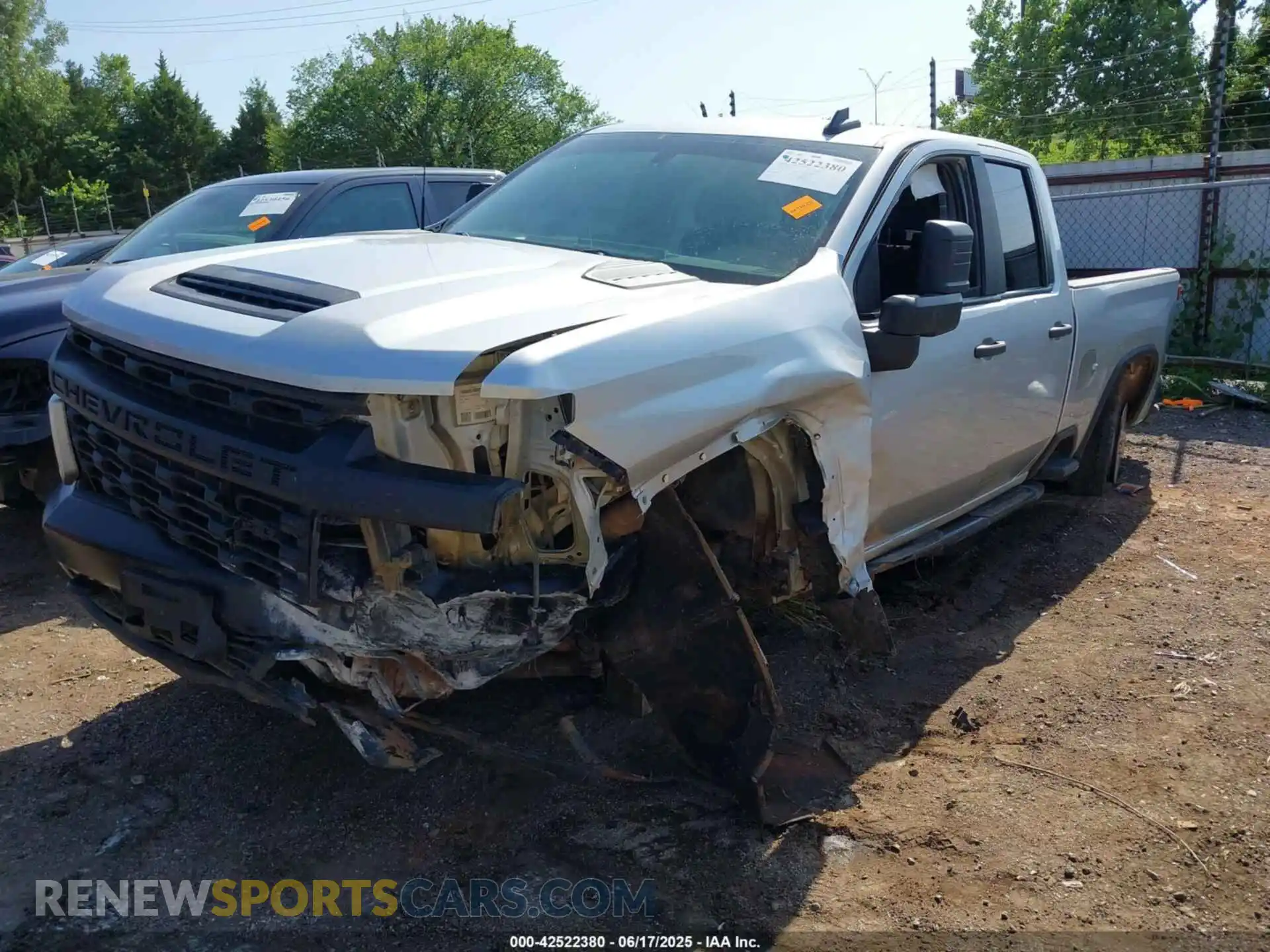 2 Фотография поврежденного автомобиля 1GC5WLE77LF221110 CHEVROLET SILVERADO 2500HD 2020