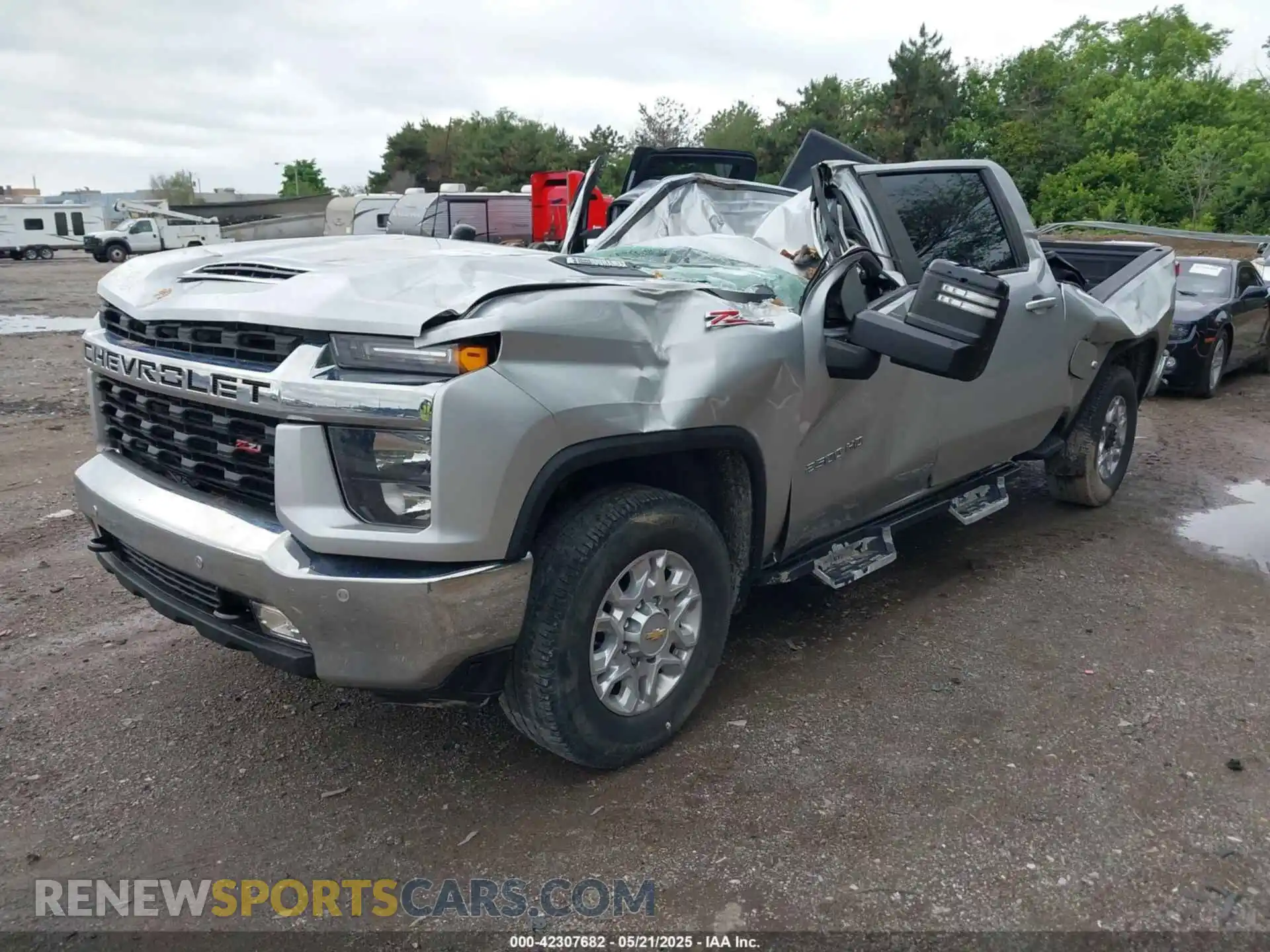 2 Photograph of a damaged car 1GC4YNEY8MF218924 CHEVROLET SILVERADO 2500HD 2021