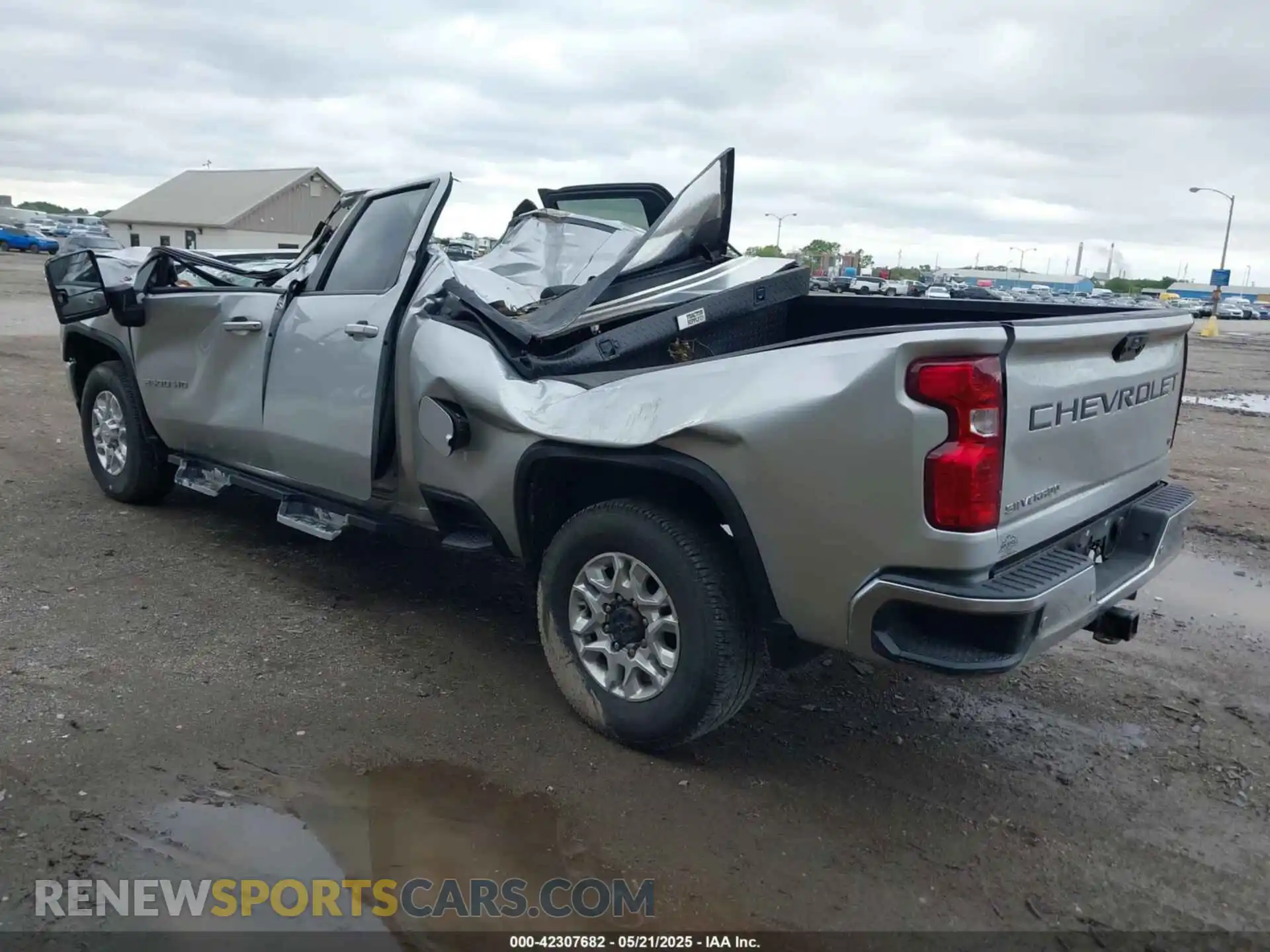 3 Photograph of a damaged car 1GC4YNEY8MF218924 CHEVROLET SILVERADO 2500HD 2021