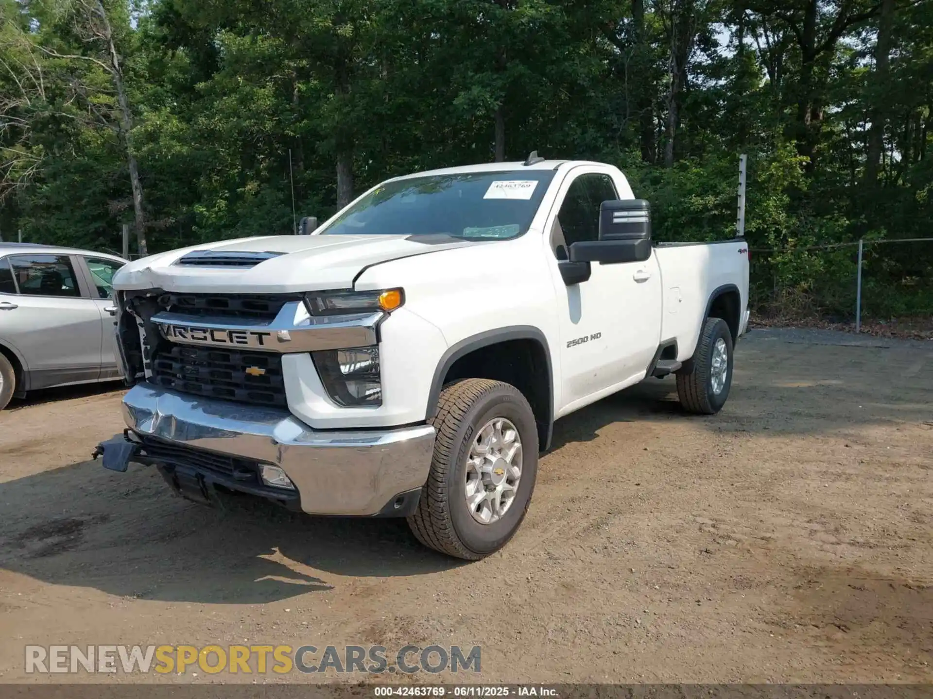 2 Photograph of a damaged car 1GC3YNE72NF105944 CHEVROLET SILVERADO 2500HD 2022