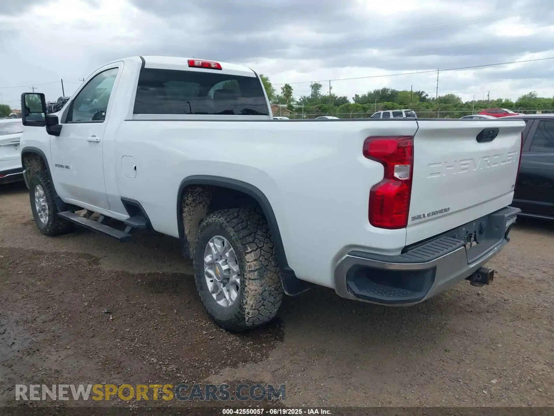 3 Photograph of a damaged car 1GC3YNE74NF272340 CHEVROLET SILVERADO 2500HD 2022