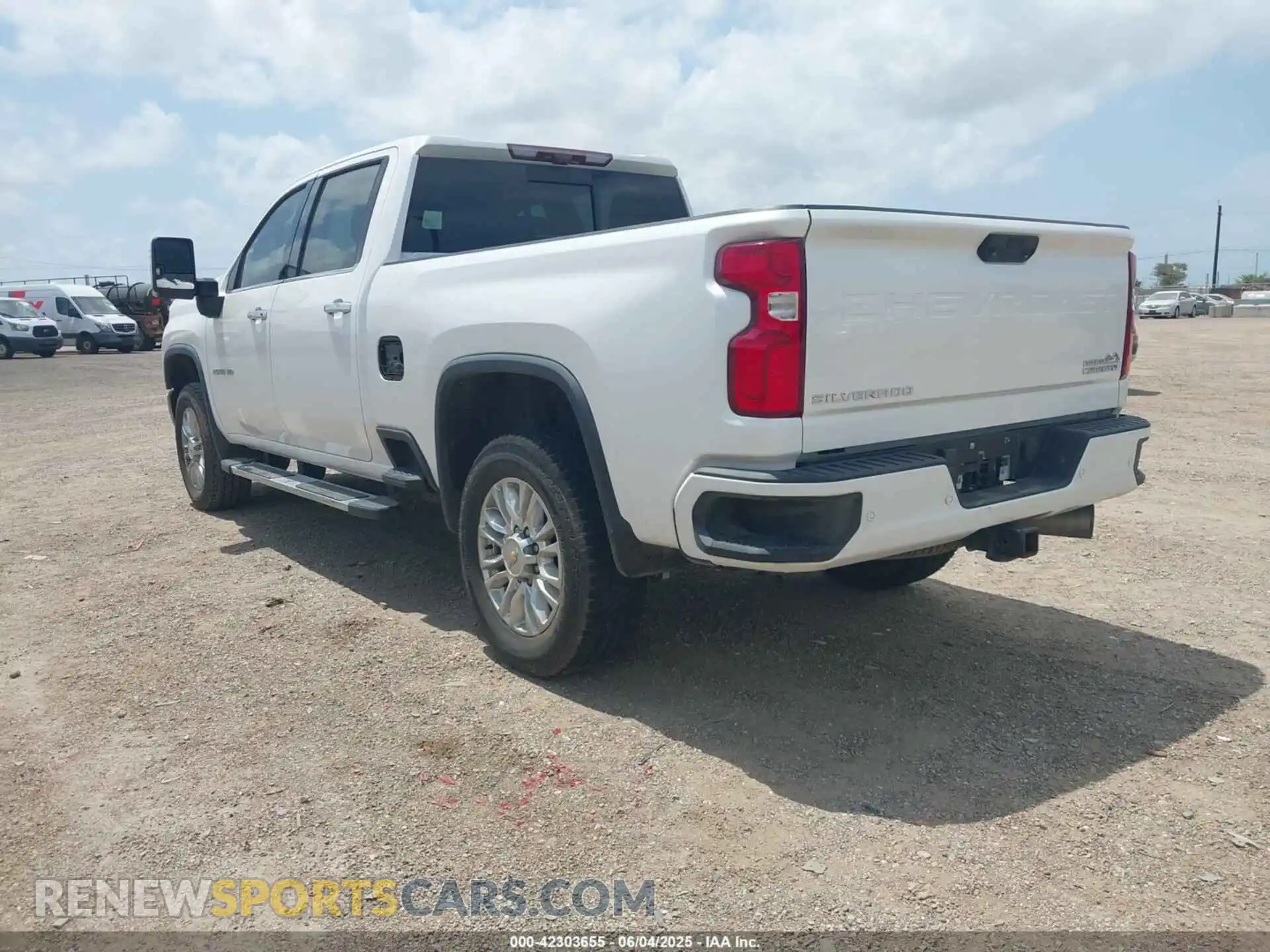 3 Photograph of a damaged car 1GC4YREY4NF190287 CHEVROLET SILVERADO 2500HD 2022