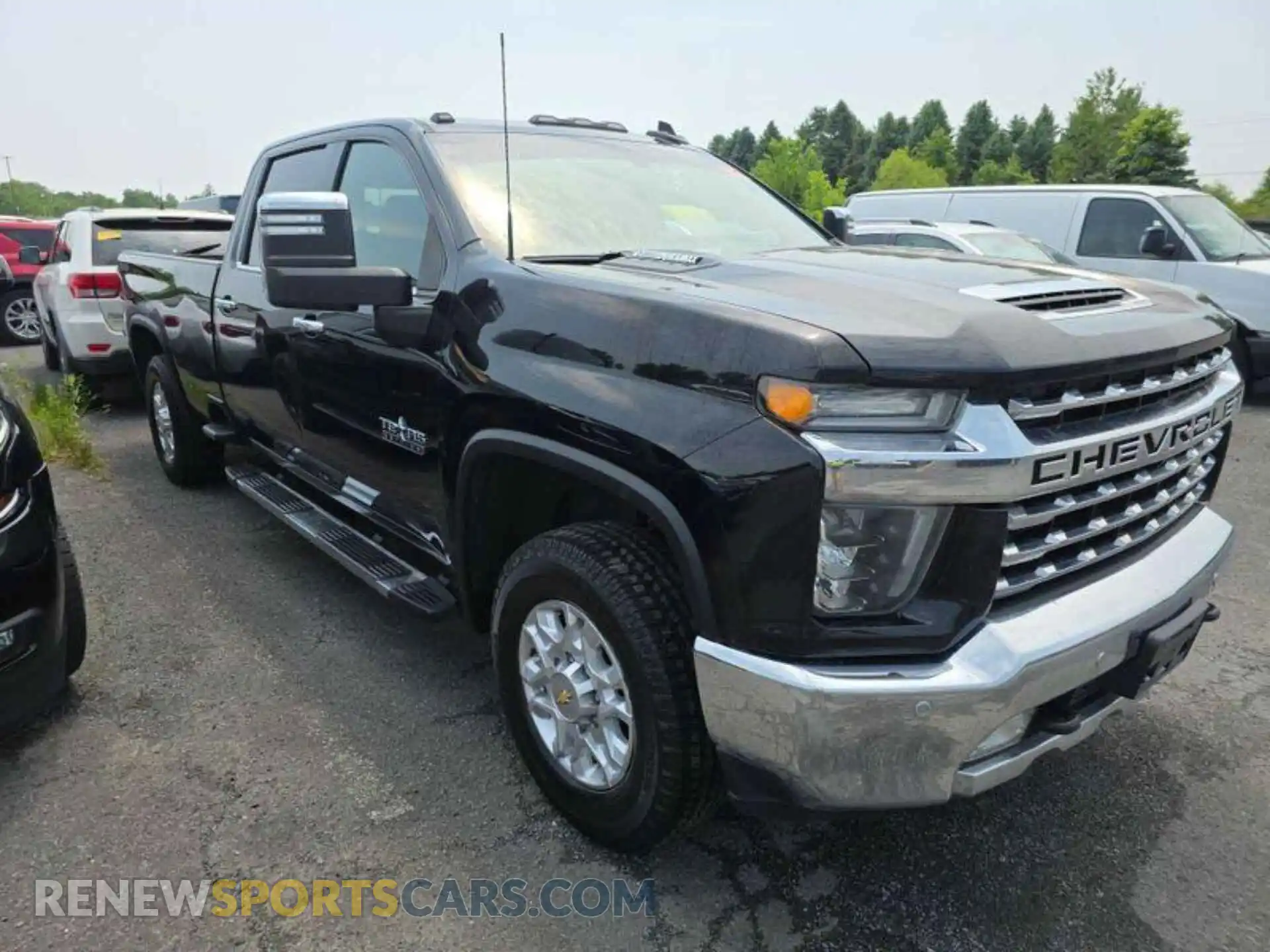 2 Photograph of a damaged car 1GC4YUEYXMF150653 CHEVROLET SILVERADO 3500HD 2021
