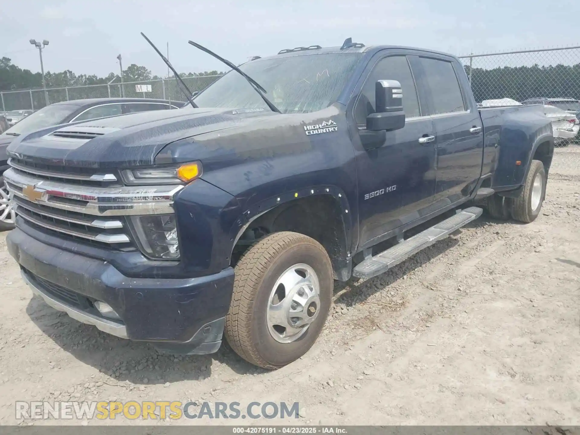 2 Фотография поврежденного автомобиля 1GC4YVEYXMF111454 CHEVROLET SILVERADO 3500HD 2021
