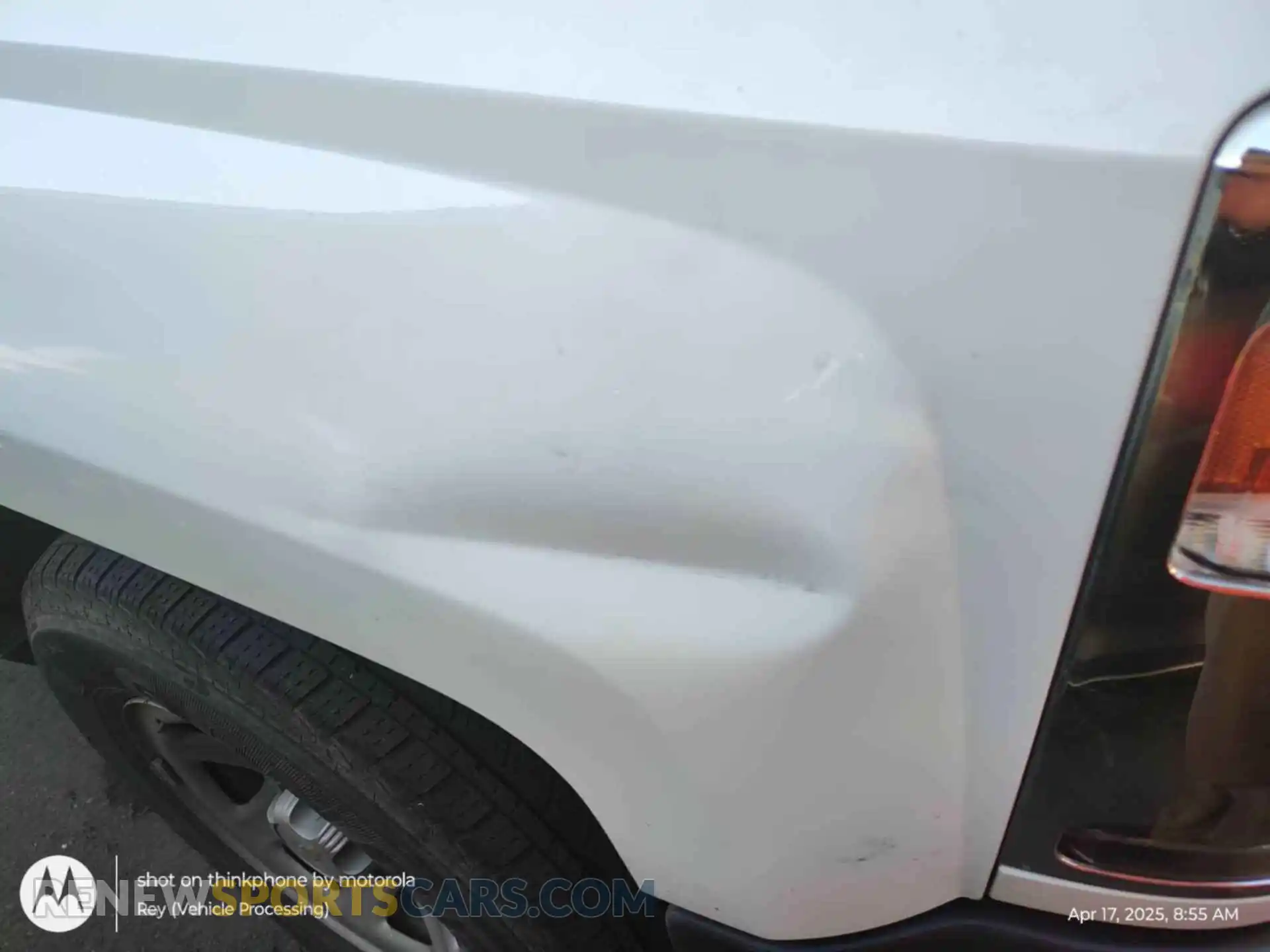 3 fotografías del automóvil dañado 2GCRCNEC7K1162701 CHEVROLET SILVERADO LD 2019