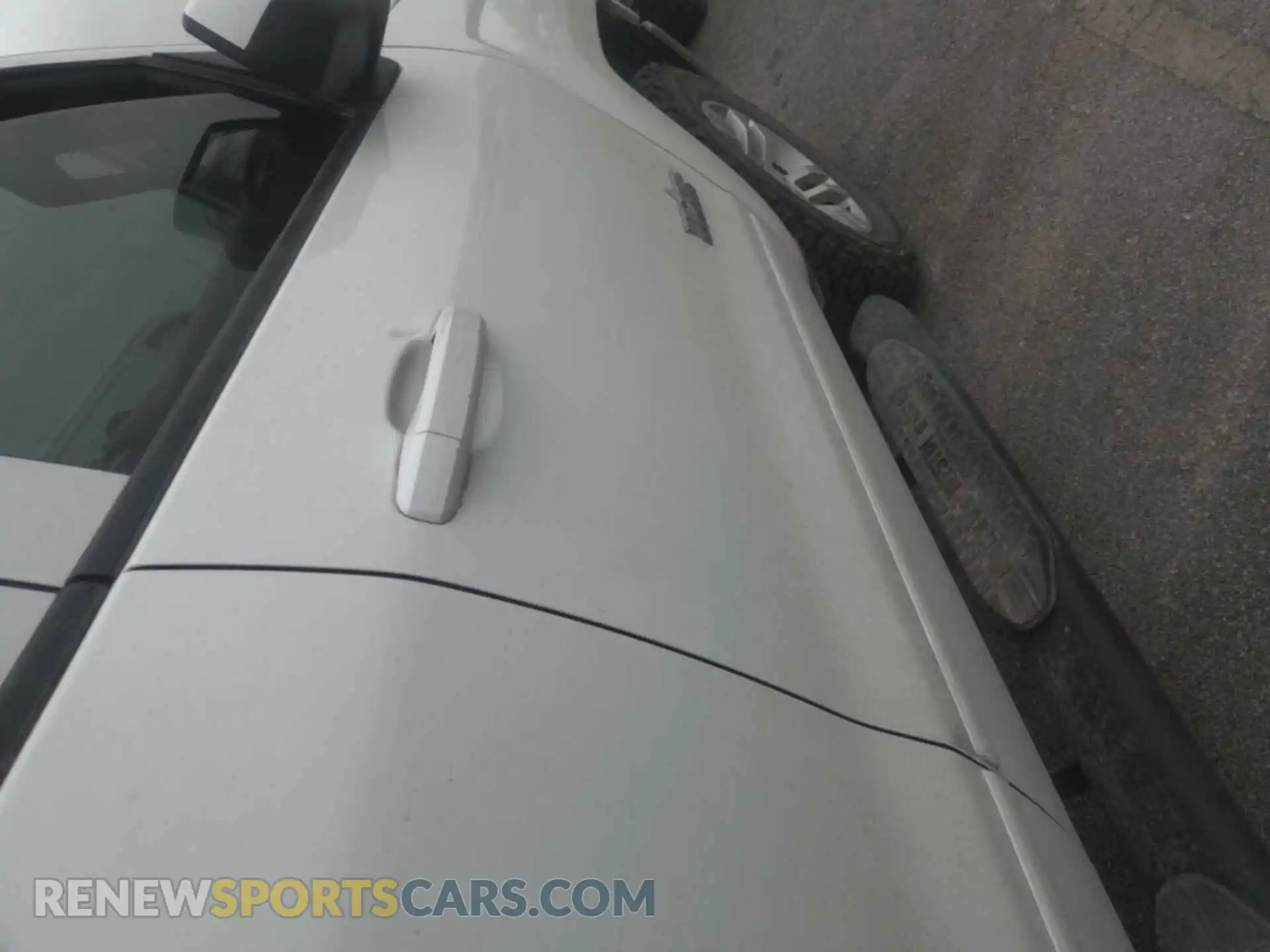 2 fotografías del automóvil dañado 2GCVKPEC1K1176428 CHEVROLET SILVERADO LD 2019