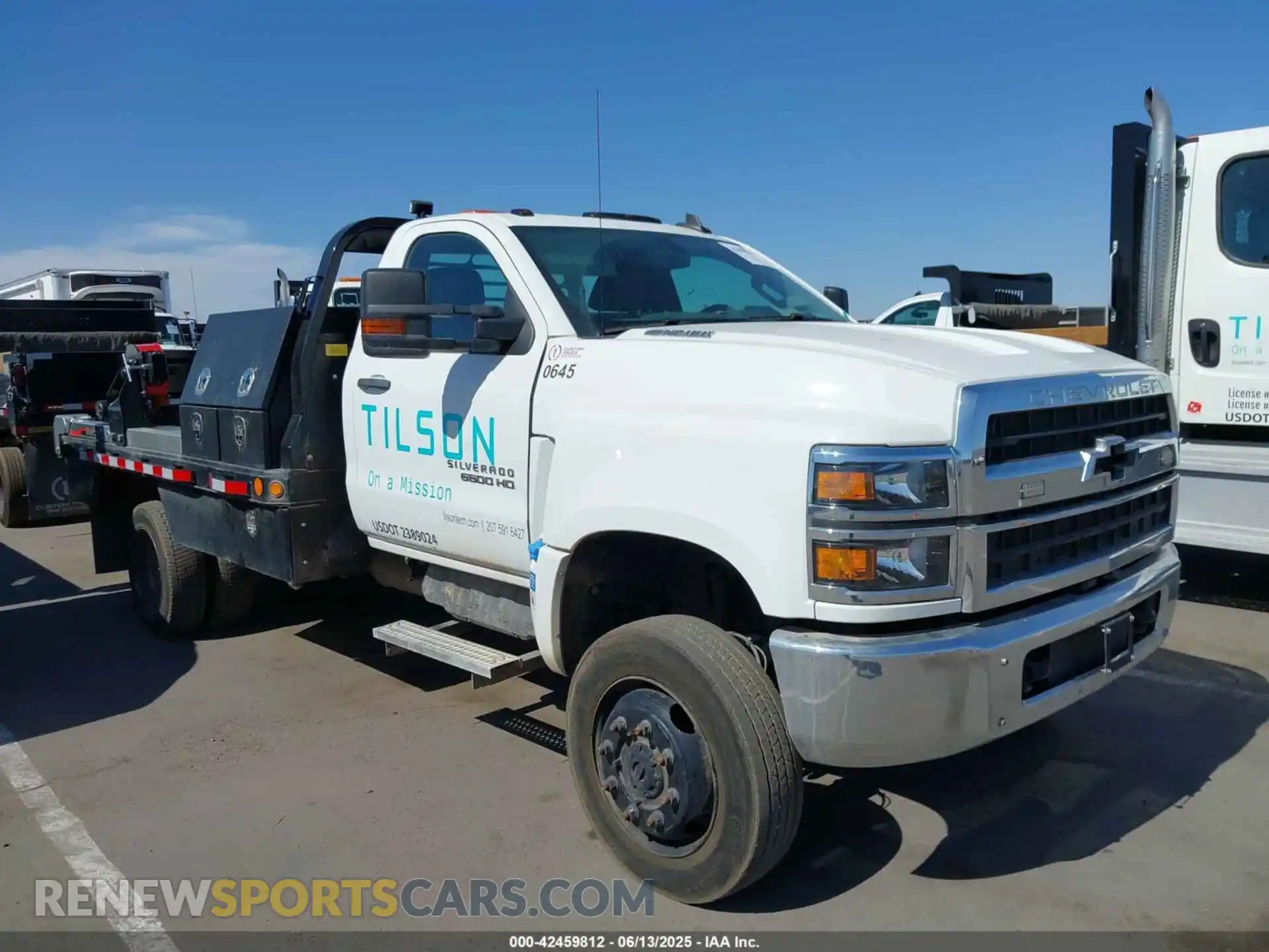 1 Photograph of a damaged car 1HTKJPVM0PH333565 CHEVROLET SILVERADO MD 2023