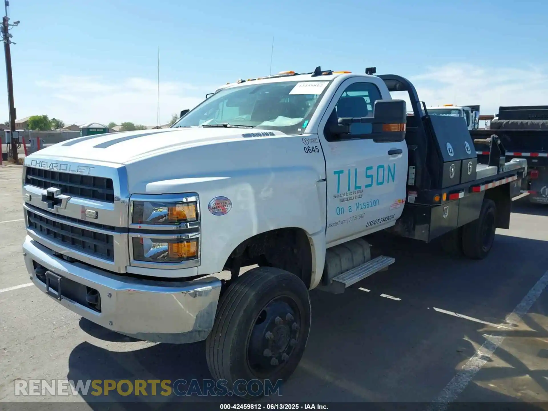 2 Photograph of a damaged car 1HTKJPVM0PH333565 CHEVROLET SILVERADO MD 2023