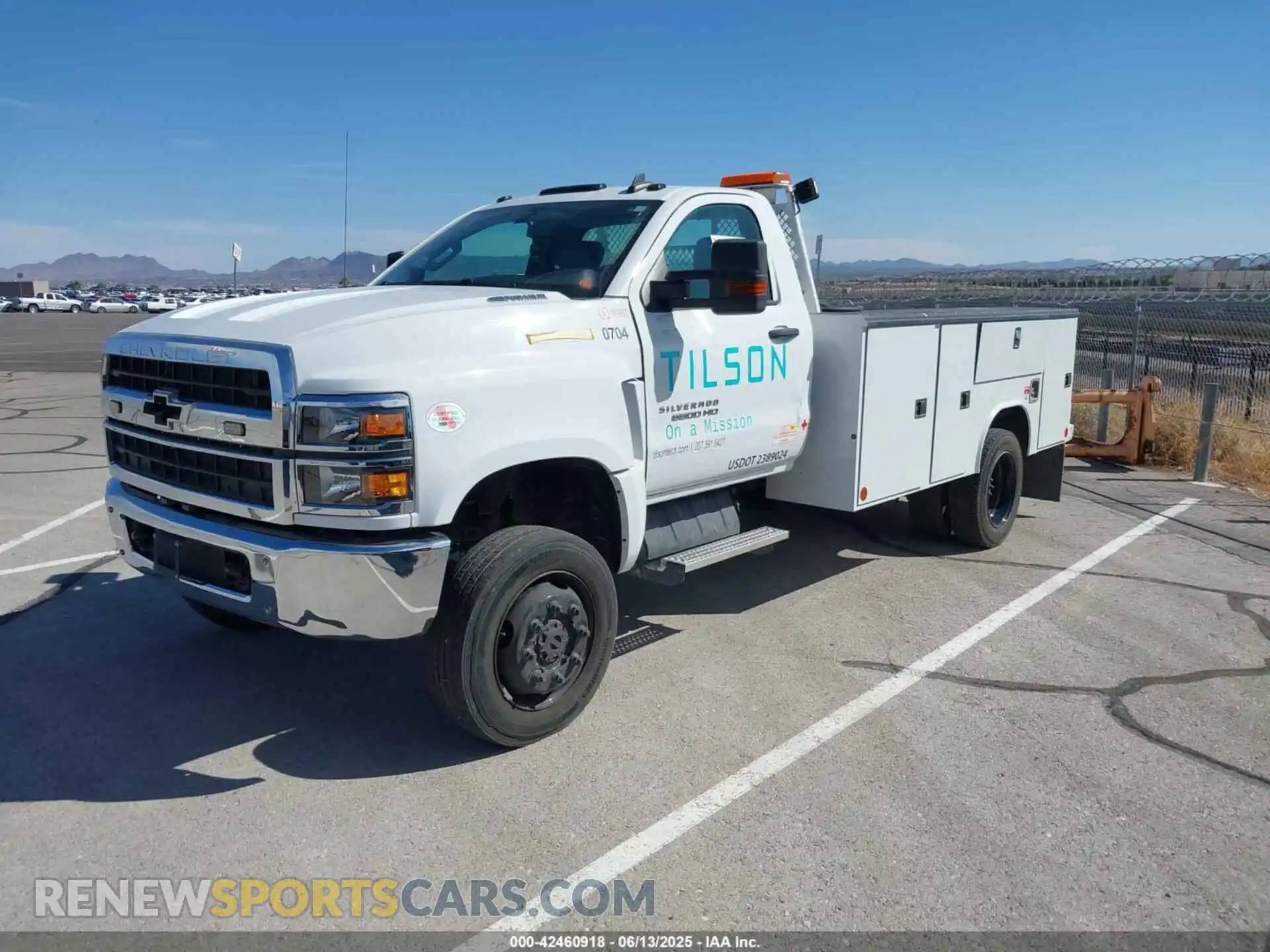 2 Photograph of a damaged car 1HTKJPVM1PH130944 CHEVROLET SILVERADO MD 2023