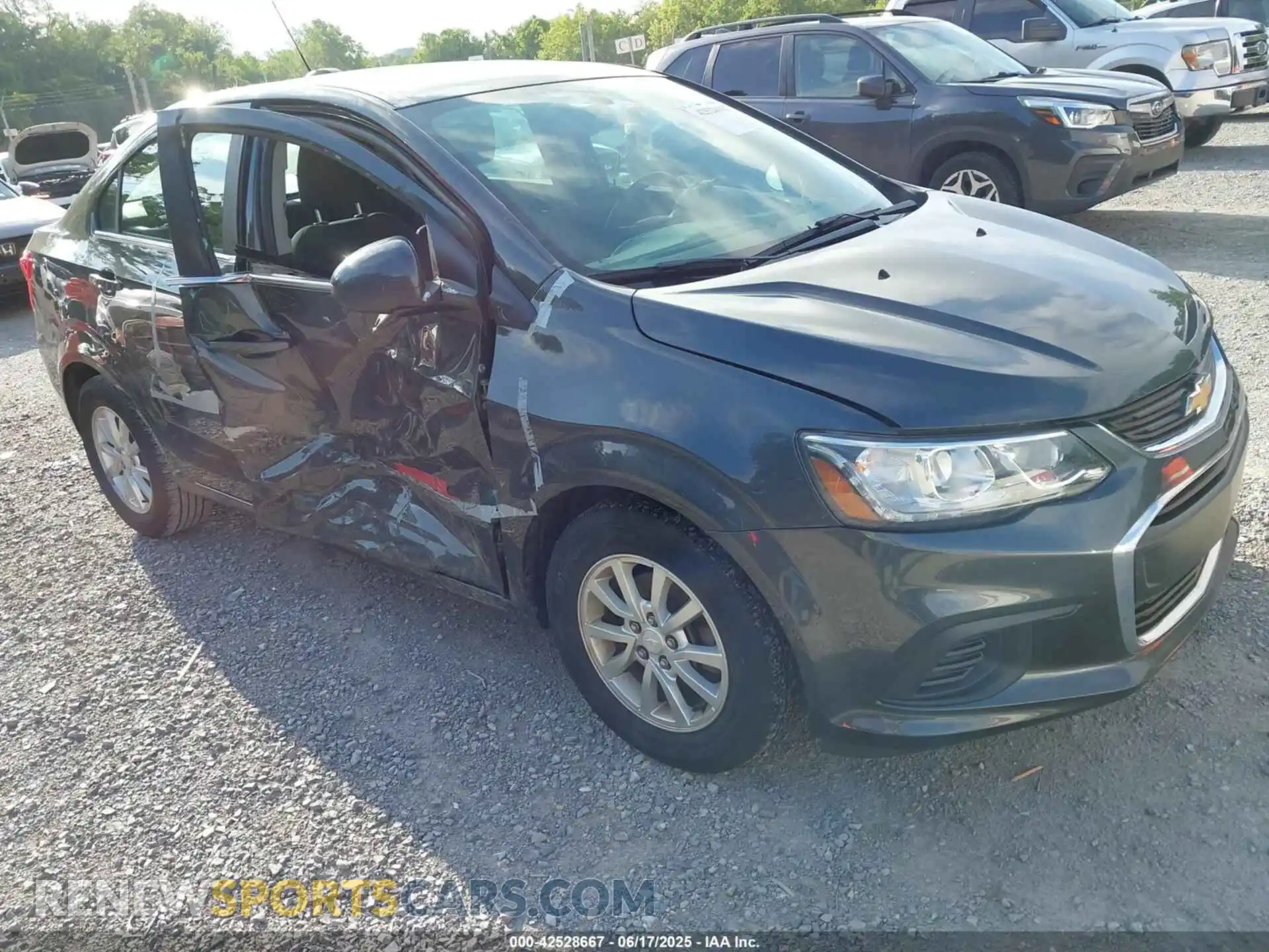 1 Фотография поврежденного автомобиля 1G1JC5SB9K4129561 CHEVROLET SONIC 2019