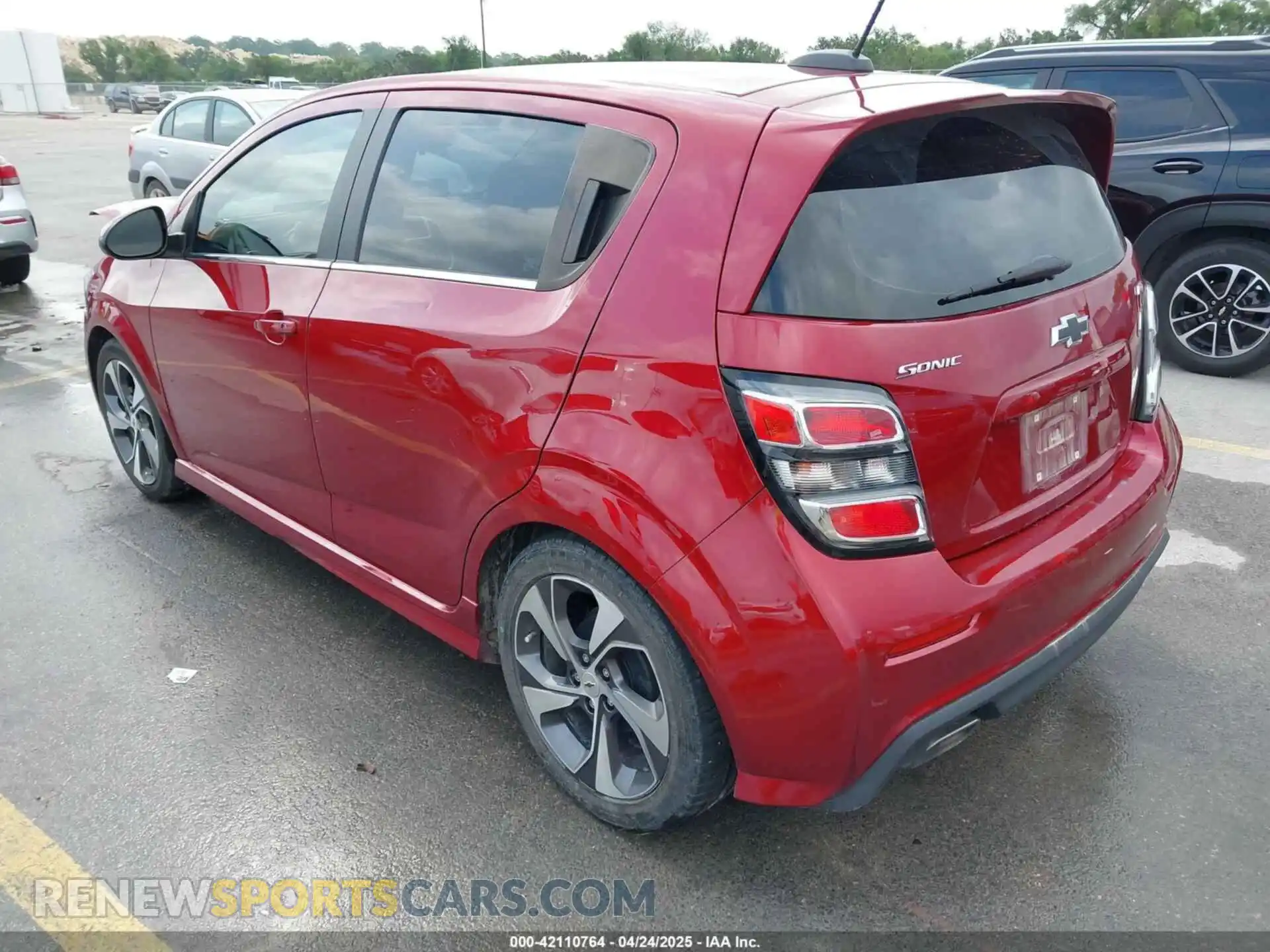 3 Photograph of a damaged car 1G1JD6SB4L4137362 CHEVROLET SONIC 2020