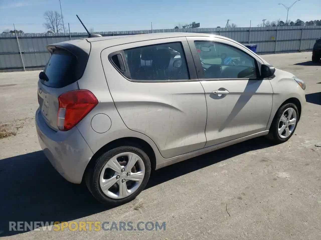 3 Photograph of a damaged car KL8CB6SA2KC782084 CHEVROLET SPARK 2019
