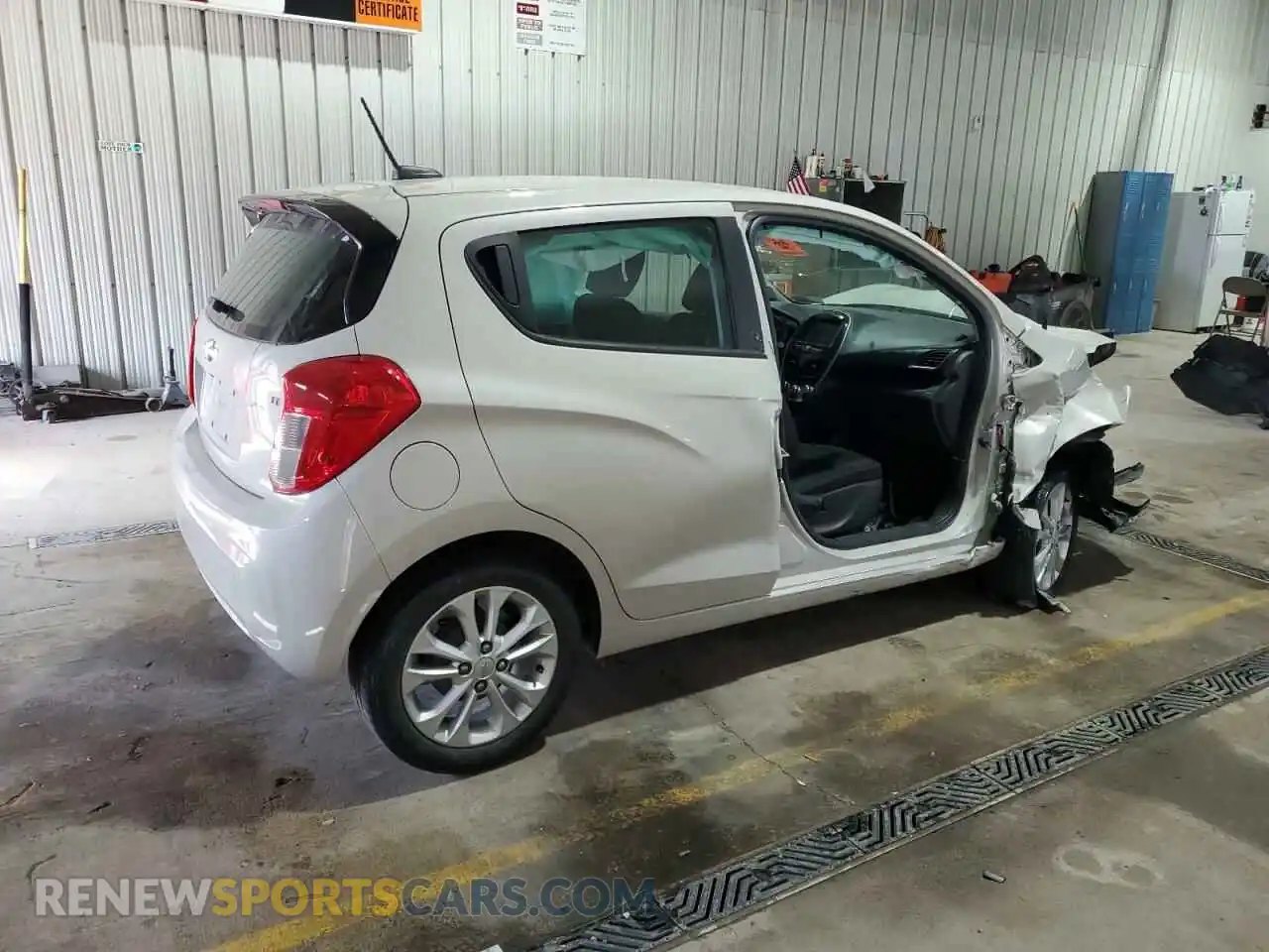 3 fotografías del automóvil dañado KL8CD6SAXKC814743 CHEVROLET SPARK 2019