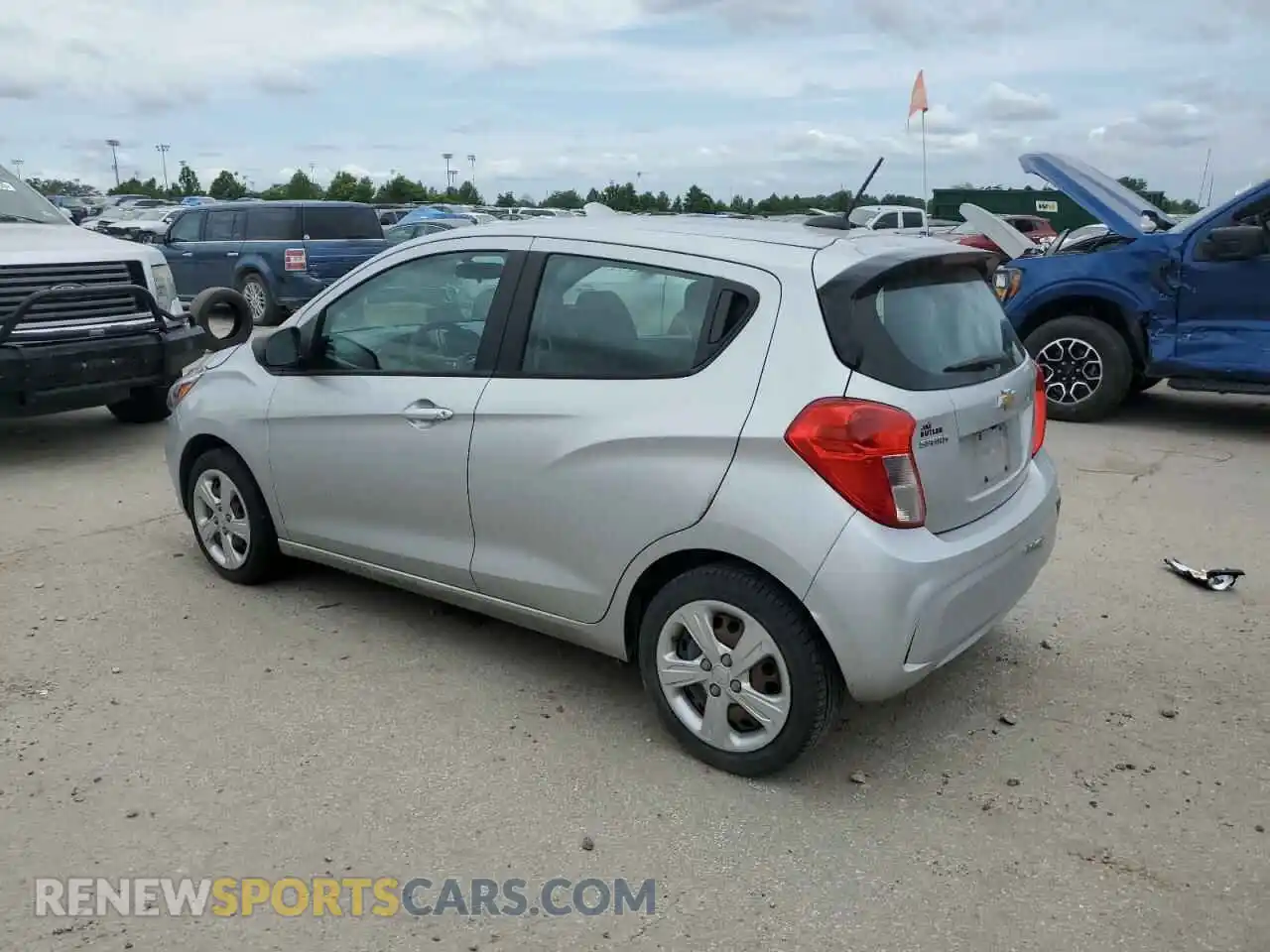 2 Photograph of a damaged car KL8CB6SA2LC411024 CHEVROLET SPARK 2020