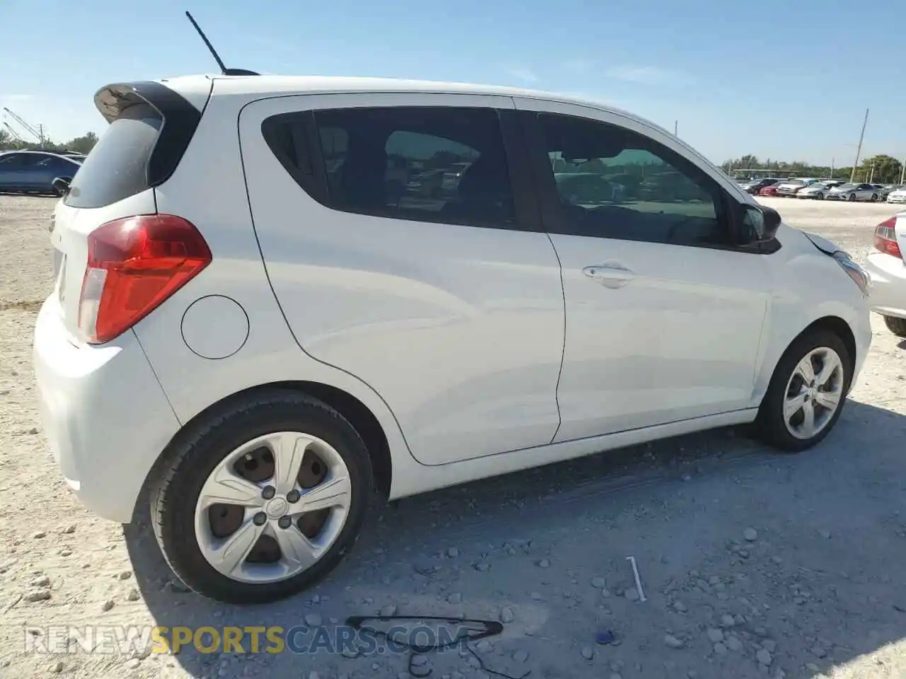 3 Photograph of a damaged car KL8CB6SA2LC480330 CHEVROLET SPARK 2020