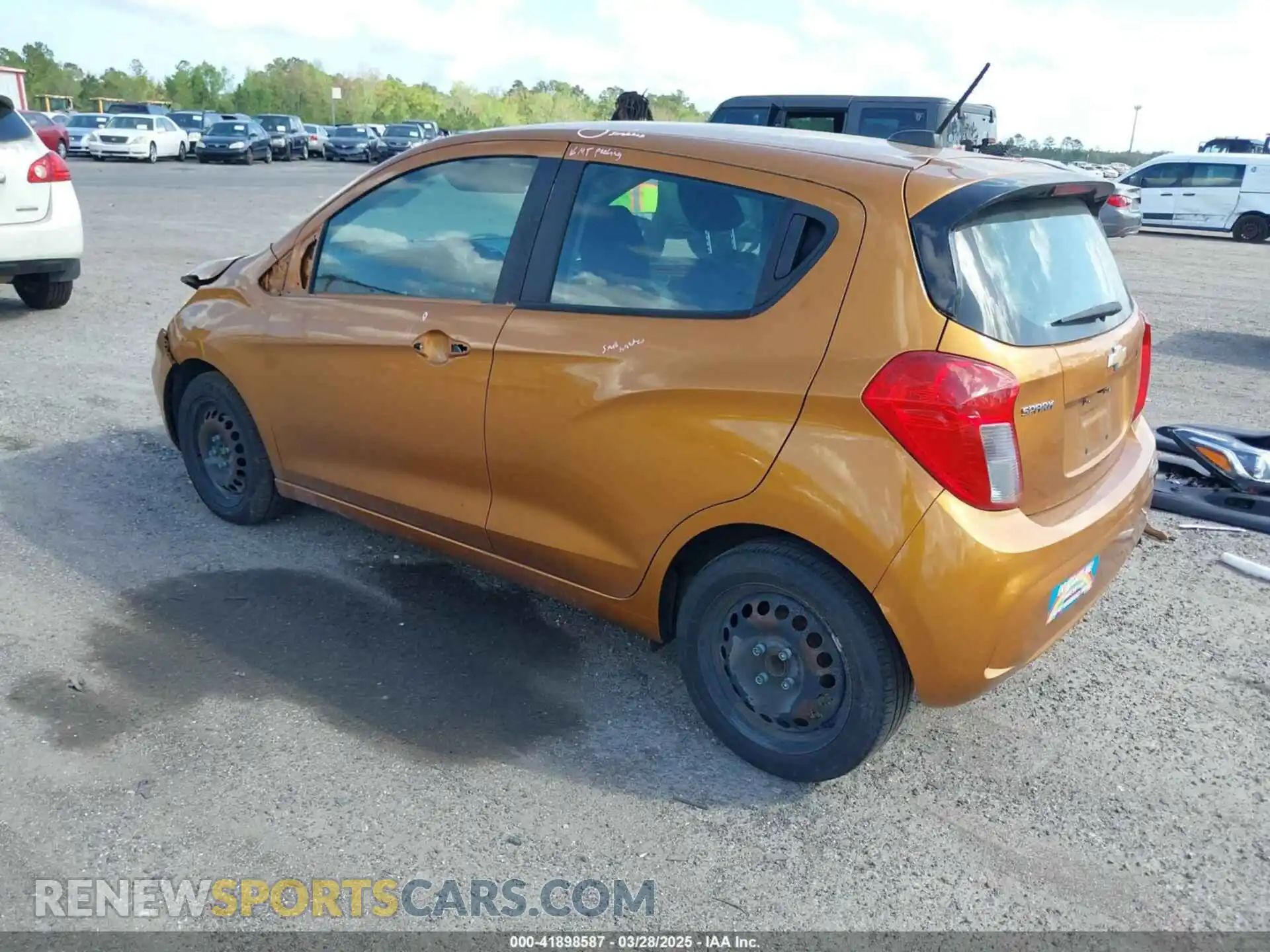 3 Photograph of a damaged car KL8CB6SA7LC408314 CHEVROLET SPARK 2020