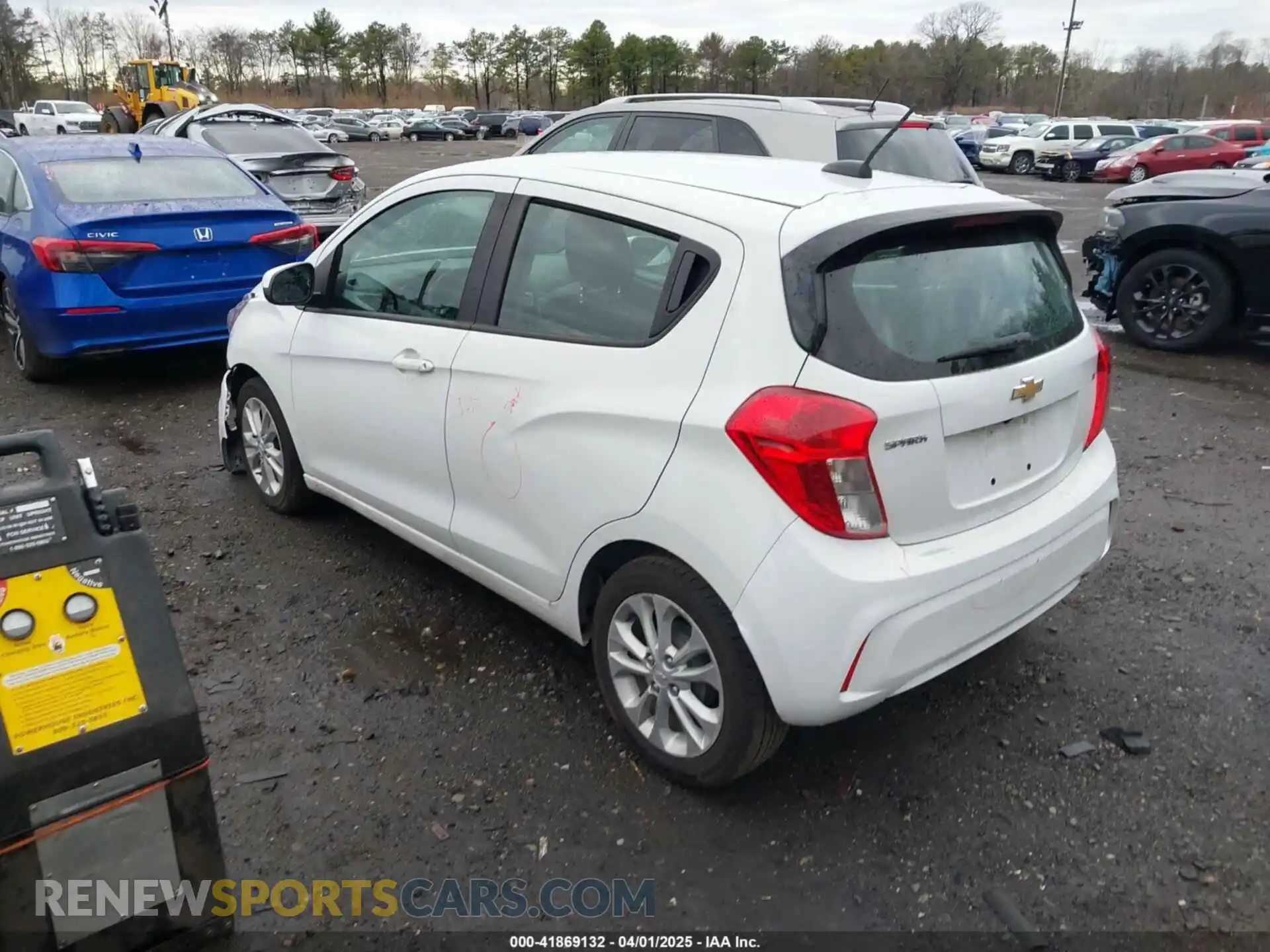 3 Photograph of a damaged car KL8CD6SA8LC419171 CHEVROLET SPARK 2020