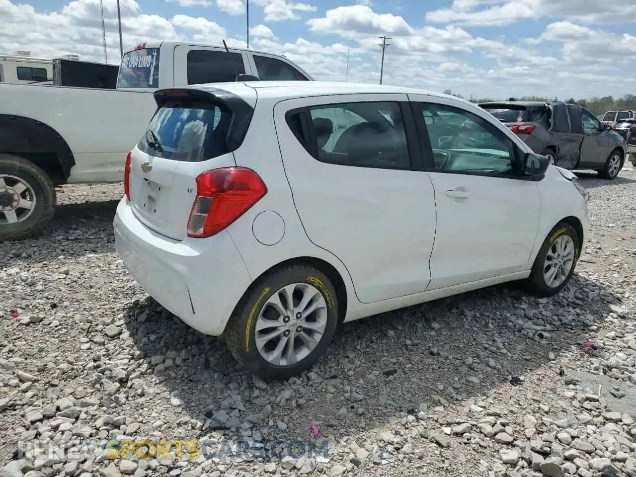 3 Photograph of a damaged car KL8CD6SA9LC419258 CHEVROLET SPARK 2020