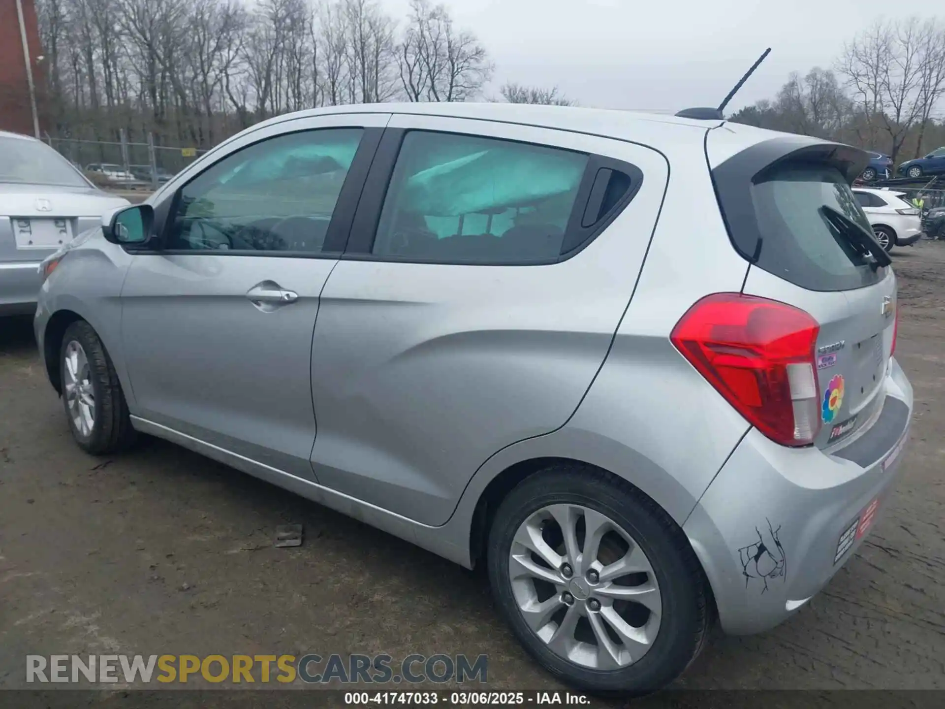 3 Photograph of a damaged car KL8CD6SA3MC743324 CHEVROLET SPARK 2021