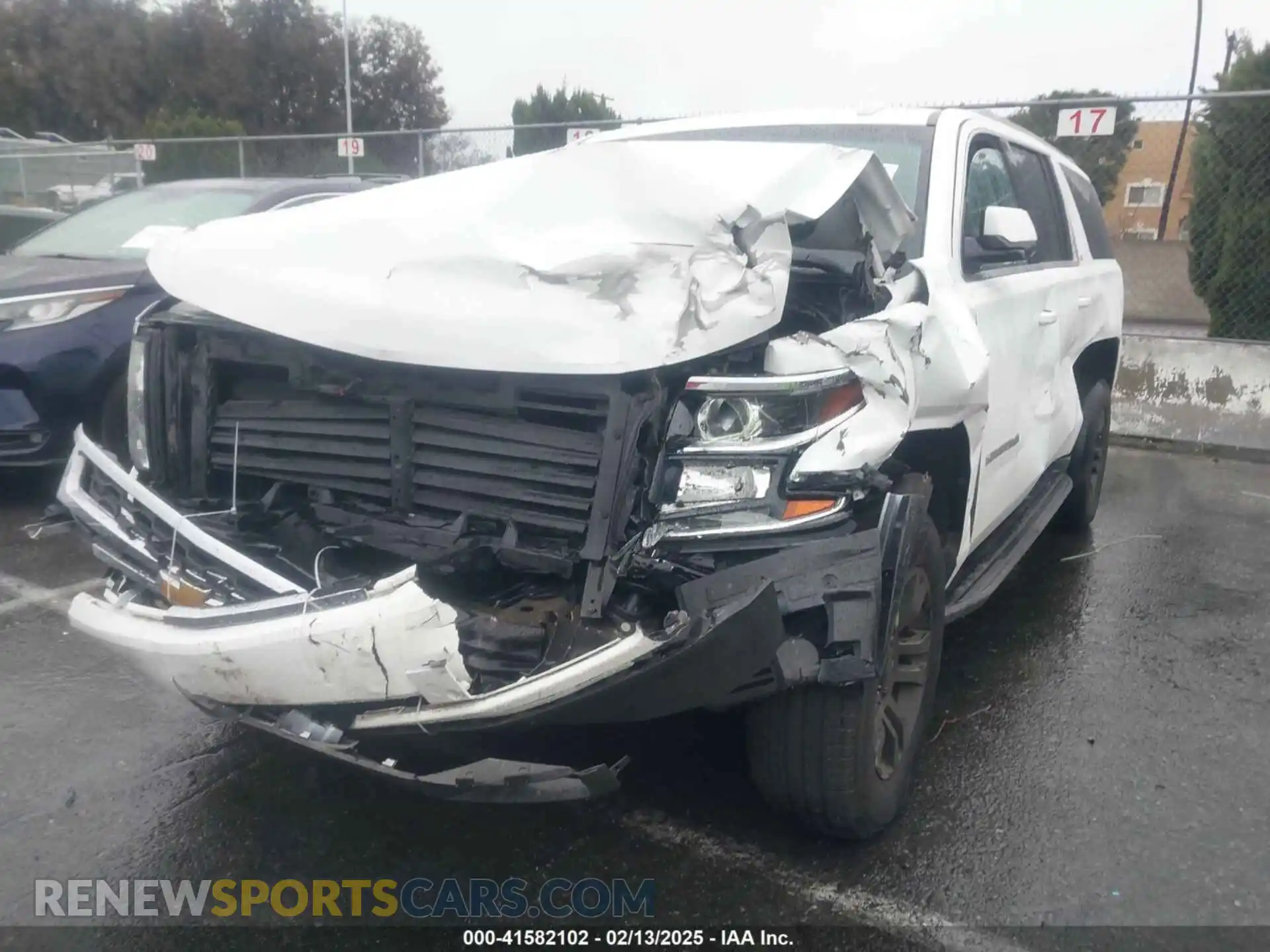 2 Photograph of a damaged car 1GNSCHKCXKR172323 CHEVROLET SUBURBAN 2019